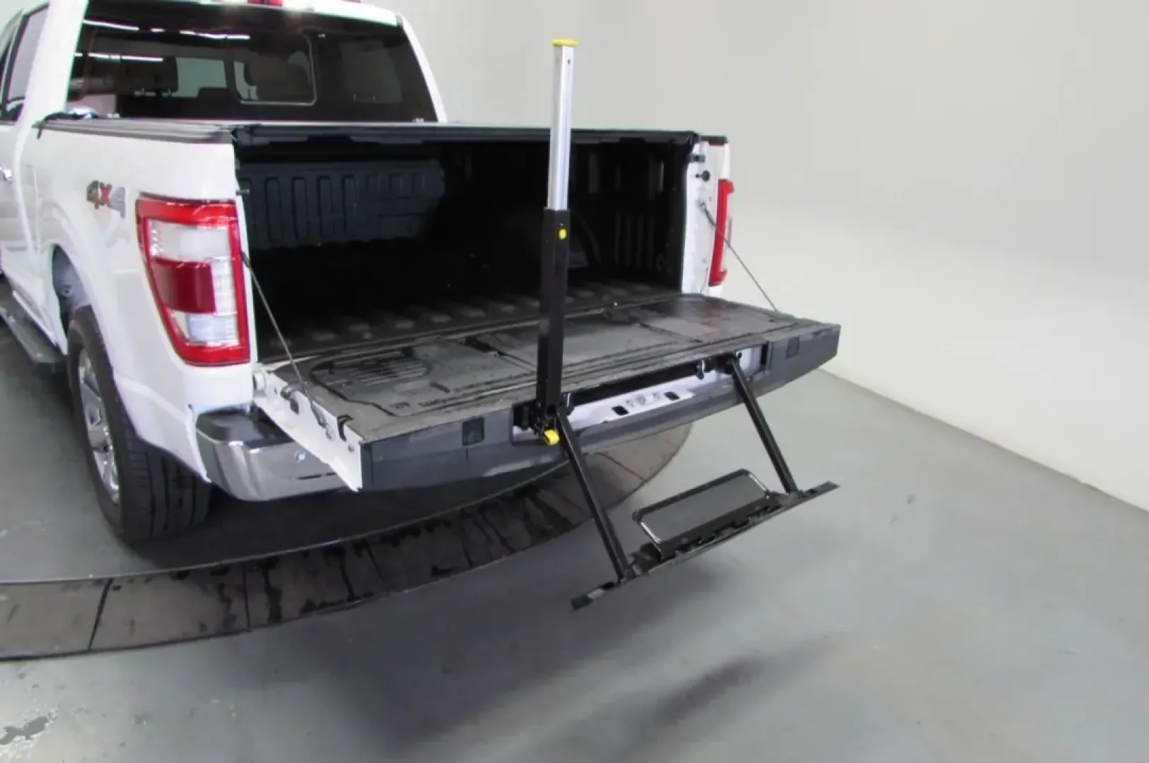 2021 /Baja Tan Ford F-150 Lariat (1FTFW1ED0MF) with an Other engine, located at 12836 Highway 21, De Soto, MO, 63020, (636) 337-7777, 38.151867, -90.575615 - **Unleash Adventure with the 2021 Ford F-150: Your Go-To Truck for Every Lifestyle**<br /> <br /> If you're looking for a versatile vehicle that can handle your daily commute, weekend adventures, and everything in between, the 2021 Ford F-150 is the ultimate choice. This rugged yet refined truck is - Photo#13
