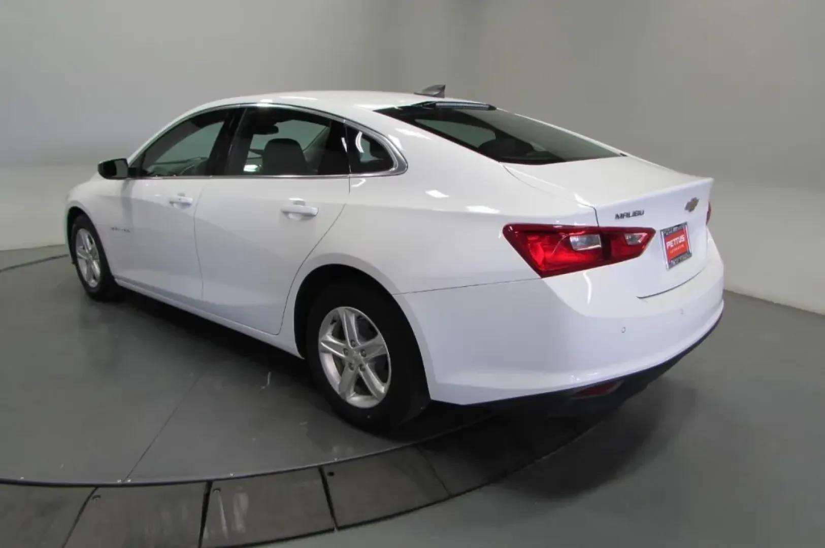 2024 /Black Chevrolet Malibu LS 1FL (1G1ZC5STXRF) with an Other engine, Automatic transmission, located at 12836 Highway 21, De Soto, MO, 63020, (636) 337-7777, 38.151867, -90.575615 - Experience the perfect blend of style, comfort, and efficiency with the 2024 Chevrolet Malibu LS, available now at Pettus Ford De Soto! If you're searching for a vehicle that seamlessly fits into your daily routine, whether it's for your commute to work in nearby Festus or weekend outings with famil - Photo#5