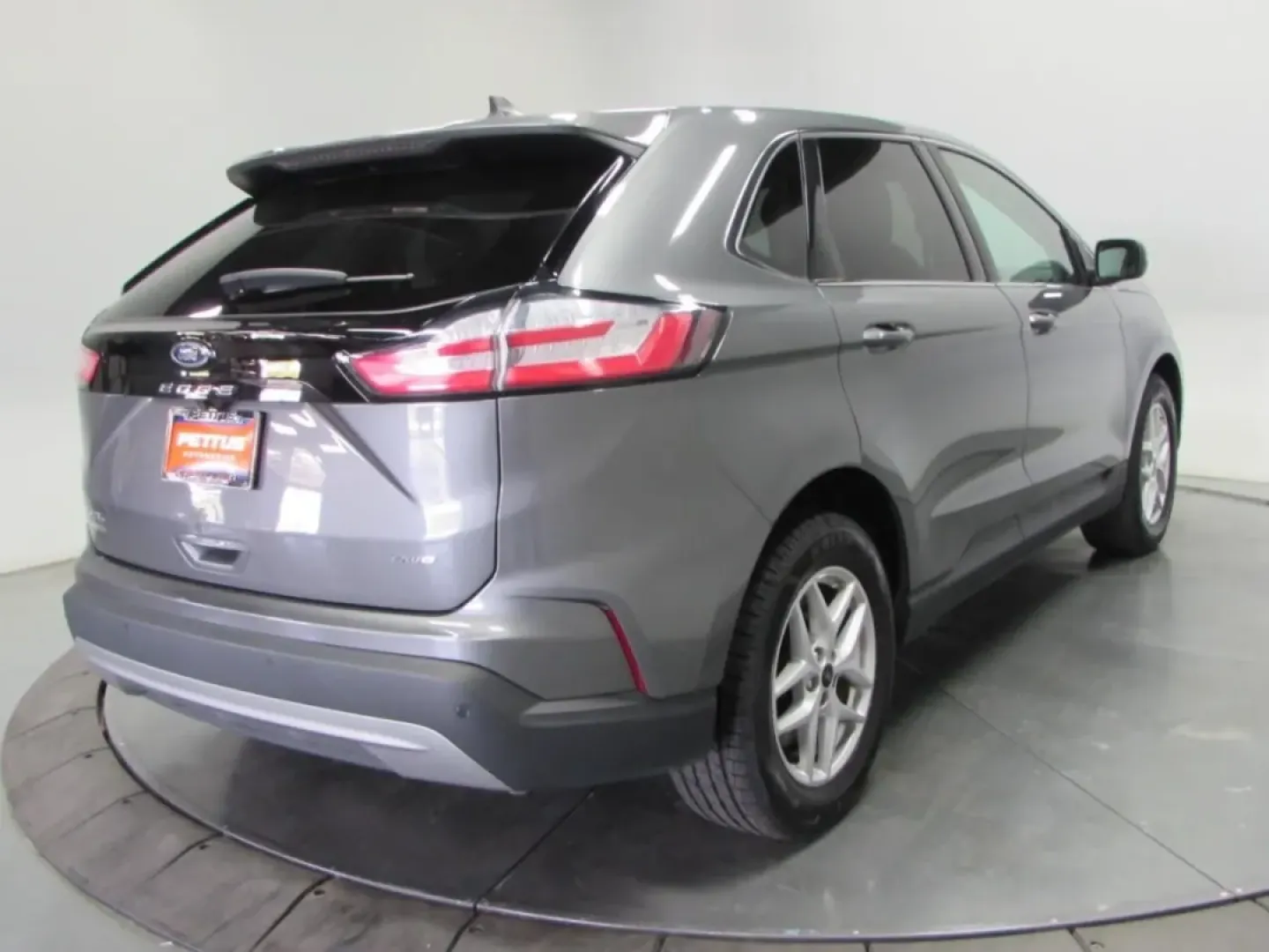2024 /Ebony Ford Edge SEL (2FMPK4J9XRB) with an Other engine, Automatic transmission, located at 12836 Highway 21, De Soto, MO, 63020, (636) 337-7777, 38.151867, -90.575615 - **Discover the Perfect Adventure Companion: 2024 Ford Edge at Pettus Ford De Soto!**<br /> <br /> Are you ready to elevate your family adventures or daily commutes with a reliable vehicle that blends style, comfort, and technology? Look no further than this stunning 2024 Ford Edge, available now at - Photo#7