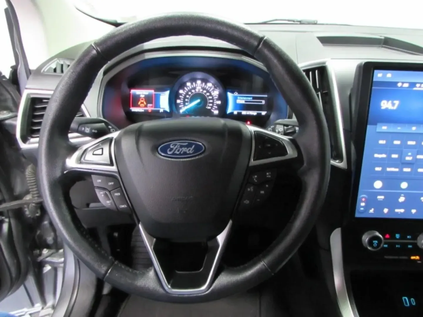 2024 /Ebony Ford Edge SEL (2FMPK4J9XRB) with an Other engine, Automatic transmission, located at 12836 Highway 21, De Soto, MO, 63020, (636) 337-7777, 38.151867, -90.575615 - **Discover the Perfect Adventure Companion: 2024 Ford Edge at Pettus Ford De Soto!**<br /> <br /> Are you ready to elevate your family adventures or daily commutes with a reliable vehicle that blends style, comfort, and technology? Look no further than this stunning 2024 Ford Edge, available now at - Photo#13