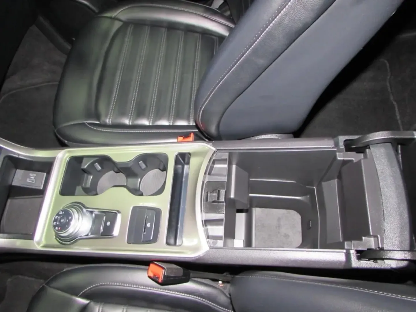 2024 /Ebony Ford Edge SEL (2FMPK4J9XRB) with an Other engine, Automatic transmission, located at 12836 Highway 21, De Soto, MO, 63020, (636) 337-7777, 38.151867, -90.575615 - **Discover the Perfect Adventure Companion: 2024 Ford Edge at Pettus Ford De Soto!**<br /> <br /> Are you ready to elevate your family adventures or daily commutes with a reliable vehicle that blends style, comfort, and technology? Look no further than this stunning 2024 Ford Edge, available now at - Photo#21
