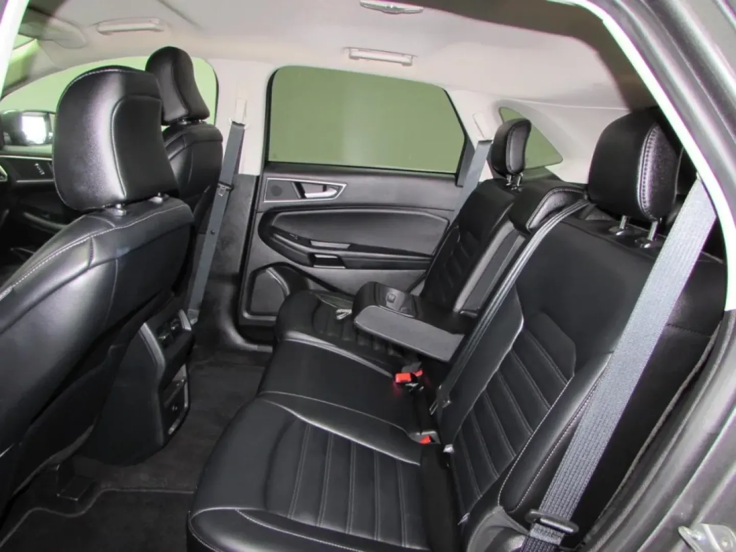 2024 /Ebony Ford Edge SEL (2FMPK4J9XRB) with an Other engine, Automatic transmission, located at 12836 Highway 21, De Soto, MO, 63020, (636) 337-7777, 38.151867, -90.575615 - **Discover the Perfect Adventure Companion: 2024 Ford Edge at Pettus Ford De Soto!**<br /> <br /> Are you ready to elevate your family adventures or daily commutes with a reliable vehicle that blends style, comfort, and technology? Look no further than this stunning 2024 Ford Edge, available now at - Photo#24