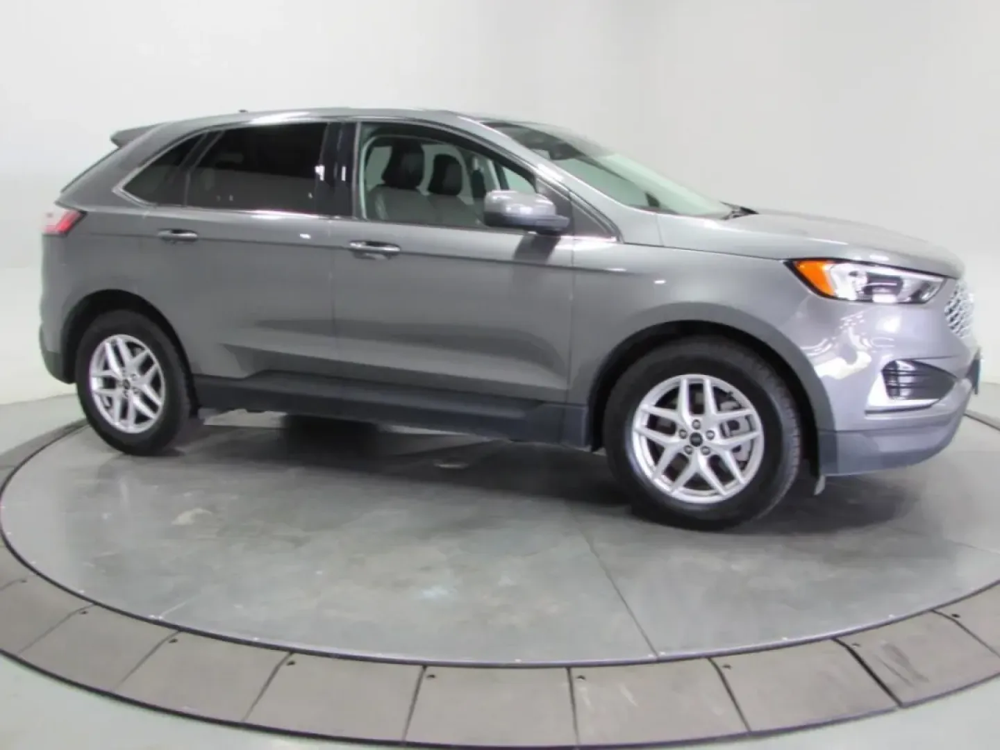 2024 /Ebony Ford Edge SEL (2FMPK4J9XRB) with an Other engine, Automatic transmission, located at 12836 Highway 21, De Soto, MO, 63020, (636) 337-7777, 38.151867, -90.575615 - **Discover the Perfect Adventure Companion: 2024 Ford Edge at Pettus Ford De Soto!**<br /> <br /> Are you ready to elevate your family adventures or daily commutes with a reliable vehicle that blends style, comfort, and technology? Look no further than this stunning 2024 Ford Edge, available now at - Photo#3