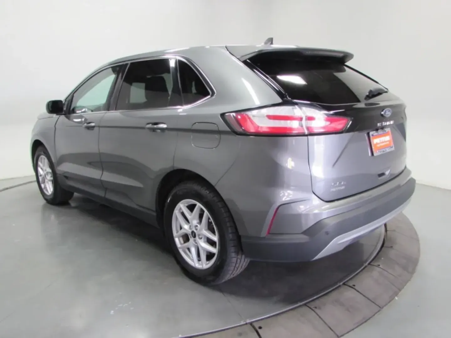 2024 /Ebony Ford Edge SEL (2FMPK4J9XRB) with an Other engine, Automatic transmission, located at 12836 Highway 21, De Soto, MO, 63020, (636) 337-7777, 38.151867, -90.575615 - **Discover the Perfect Adventure Companion: 2024 Ford Edge at Pettus Ford De Soto!**<br /> <br /> Are you ready to elevate your family adventures or daily commutes with a reliable vehicle that blends style, comfort, and technology? Look no further than this stunning 2024 Ford Edge, available now at - Photo#5