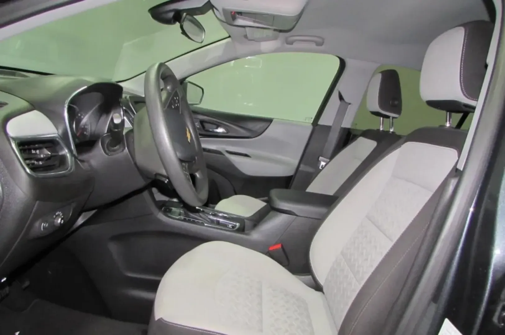 2023 /Gray Chevrolet Equinox LT (3GNAXUEG1PS) with an Other engine, Automatic transmission, located at 12836 Highway 21, De Soto, MO, 63020, (636) 337-7777, 38.151867, -90.575615 - **Discover the Perfect SUV for Your Family Adventures: 2023 Chevrolet Equinox LT at Pettus Ford De Soto**<br /> <br /> Are you looking for a versatile and reliable vehicle that can keep up with your active lifestyle? The 2023 Chevrolet Equinox LT is the ultimate SUV for growing families, outdoor ent - Photo#11