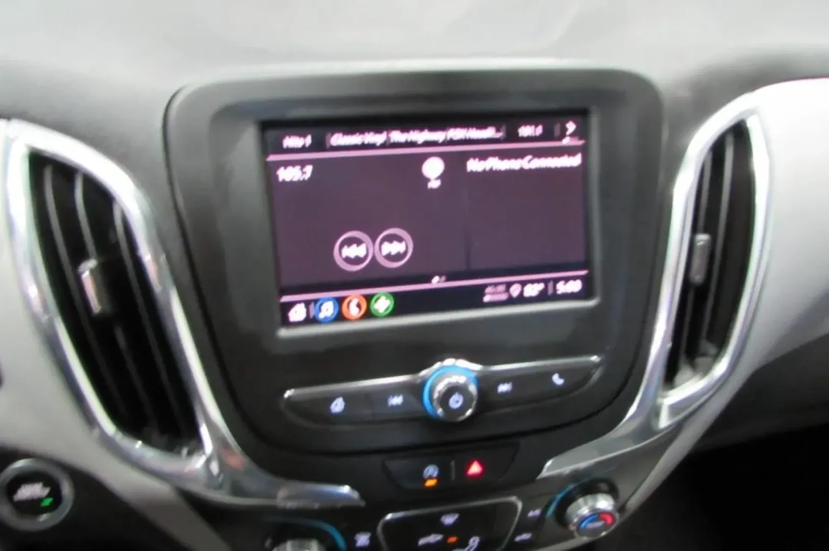 2023 /Gray Chevrolet Equinox LT (3GNAXUEG1PS) with an Other engine, Automatic transmission, located at 12836 Highway 21, De Soto, MO, 63020, (636) 337-7777, 38.151867, -90.575615 - **Discover the Perfect SUV for Your Family Adventures: 2023 Chevrolet Equinox LT at Pettus Ford De Soto**<br /> <br /> Are you looking for a versatile and reliable vehicle that can keep up with your active lifestyle? The 2023 Chevrolet Equinox LT is the ultimate SUV for growing families, outdoor ent - Photo#19