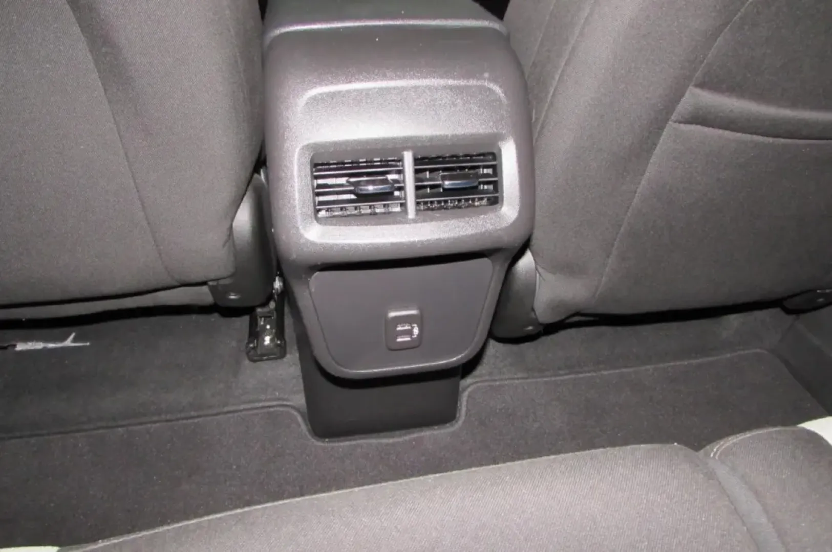 2023 /Gray Chevrolet Equinox LT (3GNAXUEG1PS) with an Other engine, Automatic transmission, located at 12836 Highway 21, De Soto, MO, 63020, (636) 337-7777, 38.151867, -90.575615 - **Discover the Perfect SUV for Your Family Adventures: 2023 Chevrolet Equinox LT at Pettus Ford De Soto**<br /> <br /> Are you looking for a versatile and reliable vehicle that can keep up with your active lifestyle? The 2023 Chevrolet Equinox LT is the ultimate SUV for growing families, outdoor ent - Photo#24
