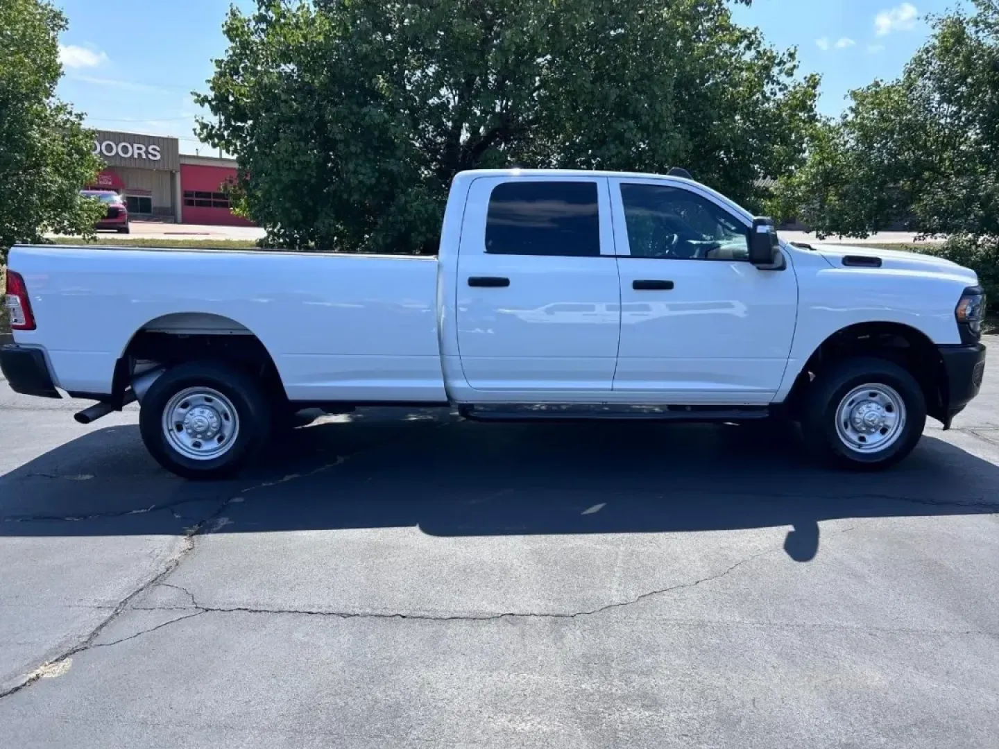 2024 /Diesel Gray/Black Leather Ram 2500 Tradesman (3C6UR5HJ9RG) with an 6.4L V8 Heavy Duty HEMI MDS engine, located at 970 Woodlawn Dr., Farmington, MO, 63640, (573) 431-7800, 37.825642, -90.468674 - Are you ready to elevate your adventures and embrace the rugged outdoors? The 2024 Ram 2500 Tradesman, available now at Pettus CDJR Farmington, is not just a truck-it's your ticket to a lifestyle of exploration and capability. With its powerful 6.4L V8 Heavy Duty HEMI engine, this beast offers the p - Photo#1