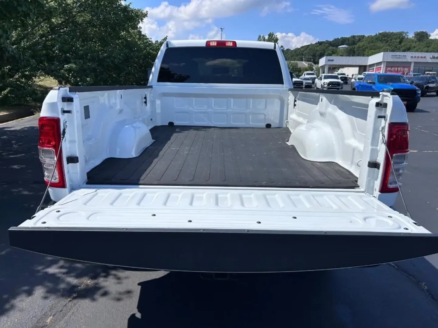 2024 /Diesel Gray/Black Leather Ram 2500 Tradesman (3C6UR5HJ9RG) with an 6.4L V8 Heavy Duty HEMI MDS engine, located at 970 Woodlawn Dr., Farmington, MO, 63640, (573) 431-7800, 37.825642, -90.468674 - Are you ready to elevate your adventures and embrace the rugged outdoors? The 2024 Ram 2500 Tradesman, available now at Pettus CDJR Farmington, is not just a truck-it's your ticket to a lifestyle of exploration and capability. With its powerful 6.4L V8 Heavy Duty HEMI engine, this beast offers the p - Photo#4