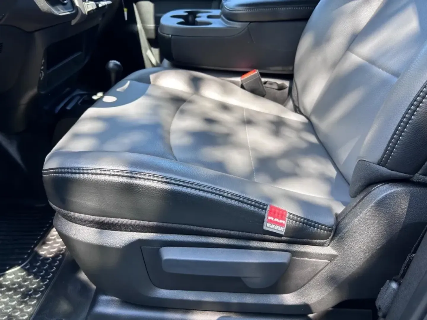 2024 /Diesel Gray/Black Leather Ram 2500 Tradesman (3C6UR5HJ9RG) with an 6.4L V8 Heavy Duty HEMI MDS engine, located at 970 Woodlawn Dr., Farmington, MO, 63640, (573) 431-7800, 37.825642, -90.468674 - Are you ready to elevate your adventures and embrace the rugged outdoors? The 2024 Ram 2500 Tradesman, available now at Pettus CDJR Farmington, is not just a truck-it's your ticket to a lifestyle of exploration and capability. With its powerful 6.4L V8 Heavy Duty HEMI engine, this beast offers the p - Photo#18
