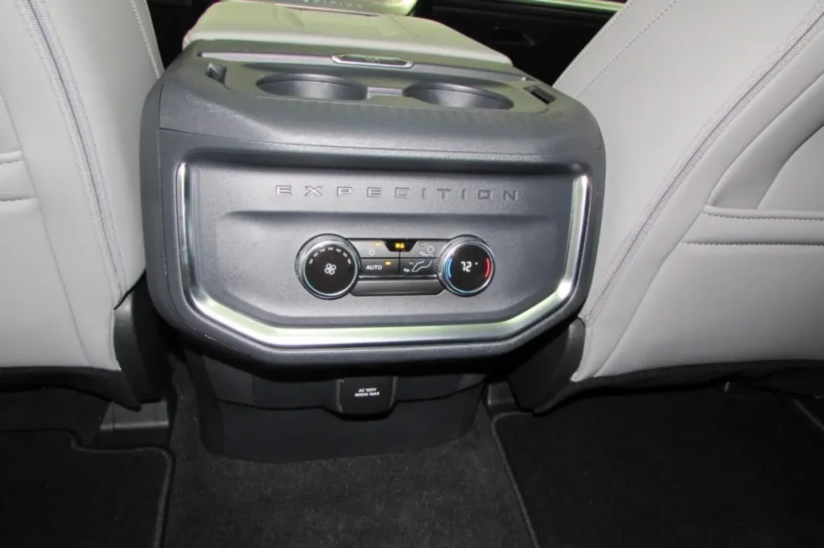 2025 Ford Expedition Max (1FMJK1J84SE) with an 3.5L EcoBoost V6 engine, Automatic transmission, located at 12836 Highway 21, De Soto, MO, 63020, (636) 337-7777, 38.151867, -90.575615 - **Adventure Awaits: Discover the 2025 Ford Expedition Max at Pettus Ford De Soto!**<br /> <br /> If you're seeking the perfect vehicle for family road trips, weekend getaways, or navigating your daily commute with style and comfort, look no further than the 2025 Ford Expedition Max. This spacious an - Photo#28