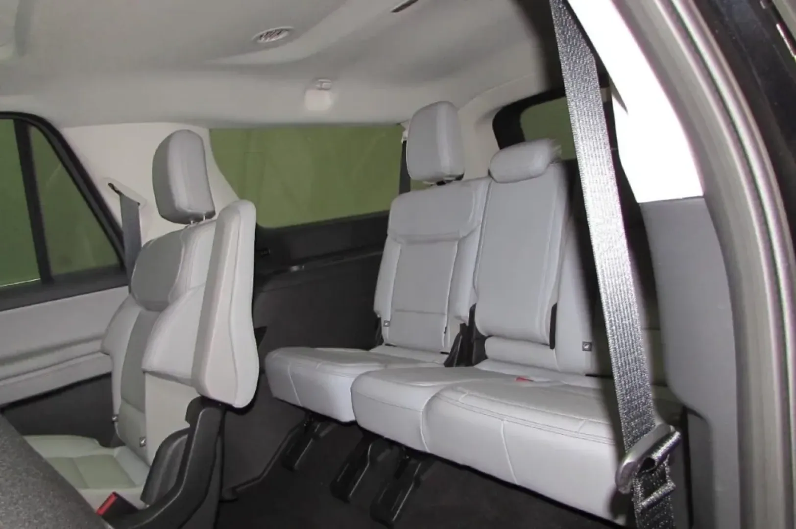 2025 Ford Expedition Max (1FMJK1J84SE) with an 3.5L EcoBoost V6 engine, Automatic transmission, located at 12836 Highway 21, De Soto, MO, 63020, (636) 337-7777, 38.151867, -90.575615 - **Adventure Awaits: Discover the 2025 Ford Expedition Max at Pettus Ford De Soto!**<br /> <br /> If you're seeking the perfect vehicle for family road trips, weekend getaways, or navigating your daily commute with style and comfort, look no further than the 2025 Ford Expedition Max. This spacious an - Photo#29