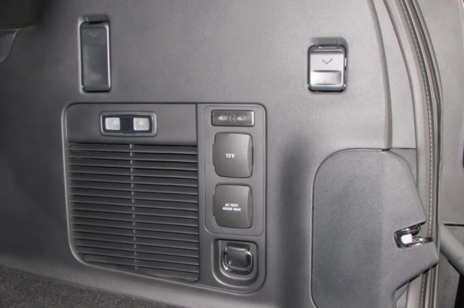 2025 Ford Expedition Max (1FMJK1J84SE) with an 3.5L EcoBoost V6 engine, Automatic transmission, located at 12836 Highway 21, De Soto, MO, 63020, (636) 337-7777, 38.151867, -90.575615 - **Adventure Awaits: Discover the 2025 Ford Expedition Max at Pettus Ford De Soto!**<br /> <br /> If you're seeking the perfect vehicle for family road trips, weekend getaways, or navigating your daily commute with style and comfort, look no further than the 2025 Ford Expedition Max. This spacious an - Photo#32