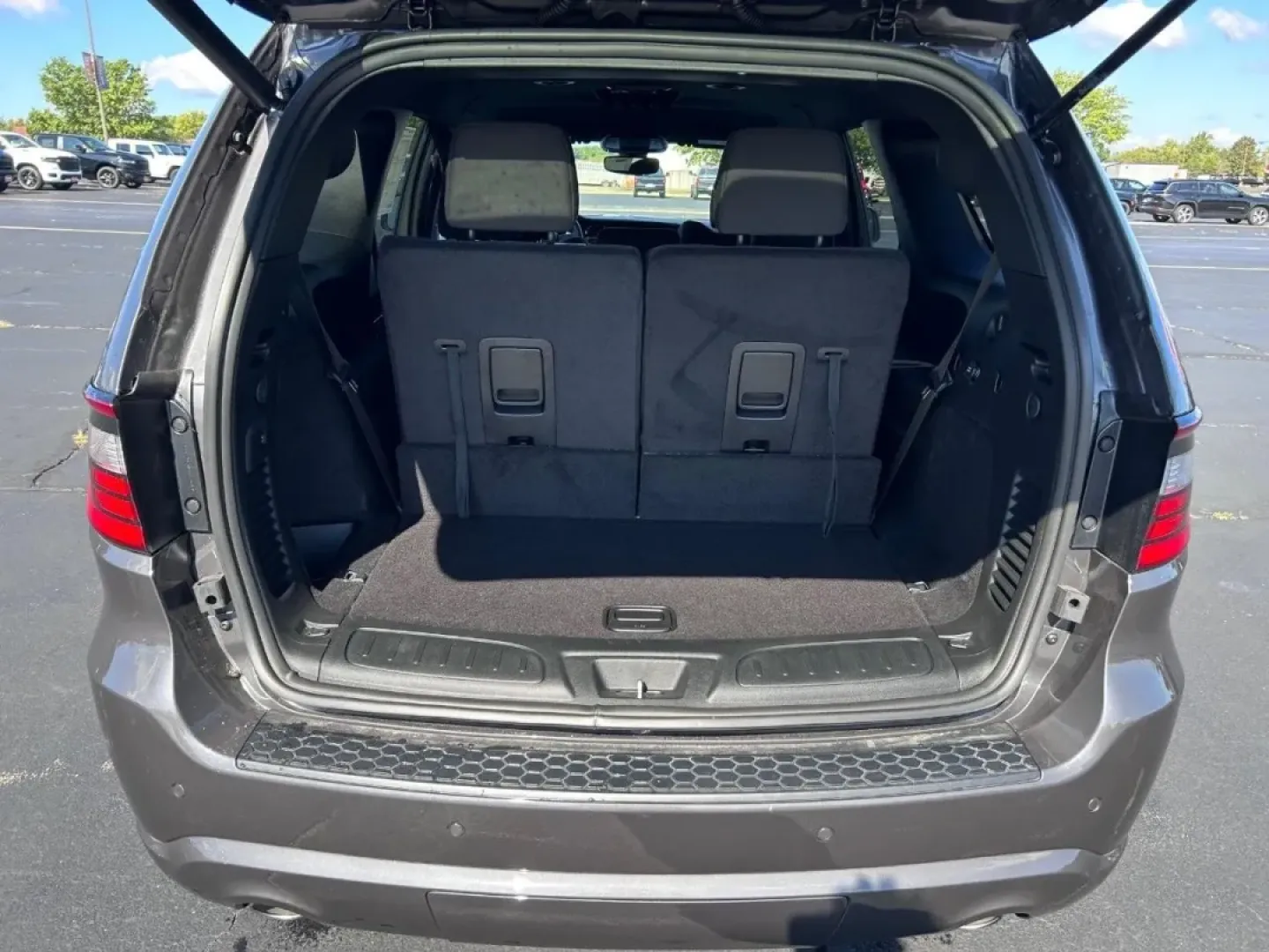 2026 /Black Cloth Dodge Durango GT (1C4SDJCT5TC) with an 5.7L V8 HEMI MDS VVT engine, Automatic transmission, located at 970 Woodlawn Dr., Farmington, MO, 63640, (573) 431-7800, 37.825642, -90.468674 - **Elevate Your Adventures with the 2026 Dodge Durango GT Plus HEMI V8 at Pettus CDJR Farmington!**<br /> <br /> Are you ready to take your family road trips, weekend adventures, or daily commutes to the next level? The 2026 Dodge Durango GT Plus HEMI V8 is the perfect companion for anyone looking to - Photo#4