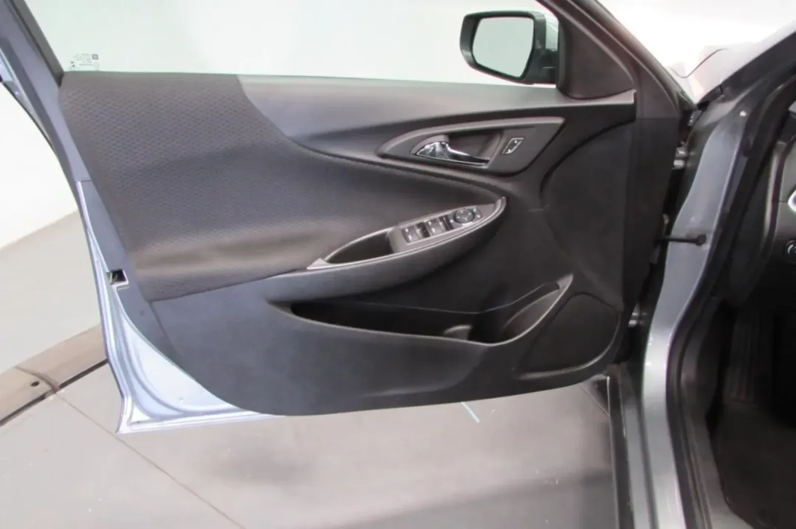 2024 /Black Chevrolet Malibu LT 1LT (1G1ZD5ST3RF) with an Other engine, Automatic transmission, located at 12830 Highway 21, De Soto, MO, 63020, (636) 337-7777, 38.153099, -90.573624 - **Elevate Your Commute with the 2024 Chevrolet Malibu LT A Perfect Blend of Comfort and Style!**<br /> <br /> If you're seeking an affordable used car that seamlessly marries style, efficiency, and the latest tech, look no further than this stunning 2024 Chevrolet Malibu LT. Ideal for budget-consci - Photo#7
