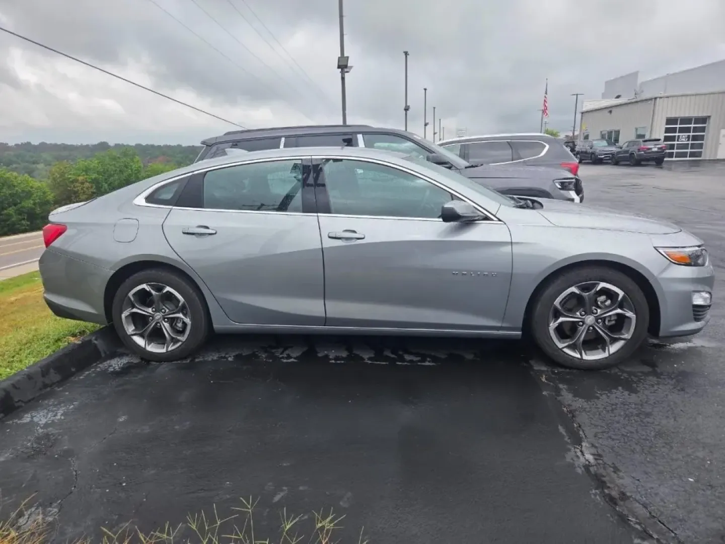 2024 /Black Chevrolet Malibu LT 1LT (1G1ZD5ST3RF) with an Other engine, Automatic transmission, located at 12830 Highway 21, De Soto, MO, 63020, (636) 337-7777, 38.153099, -90.573624 - **Elevate Your Commute with the 2024 Chevrolet Malibu LT A Perfect Blend of Comfort and Style!**<br /> <br /> If you're seeking an affordable used car that seamlessly marries style, efficiency, and the latest tech, look no further than this stunning 2024 Chevrolet Malibu LT. Ideal for budget-consci - Photo#2