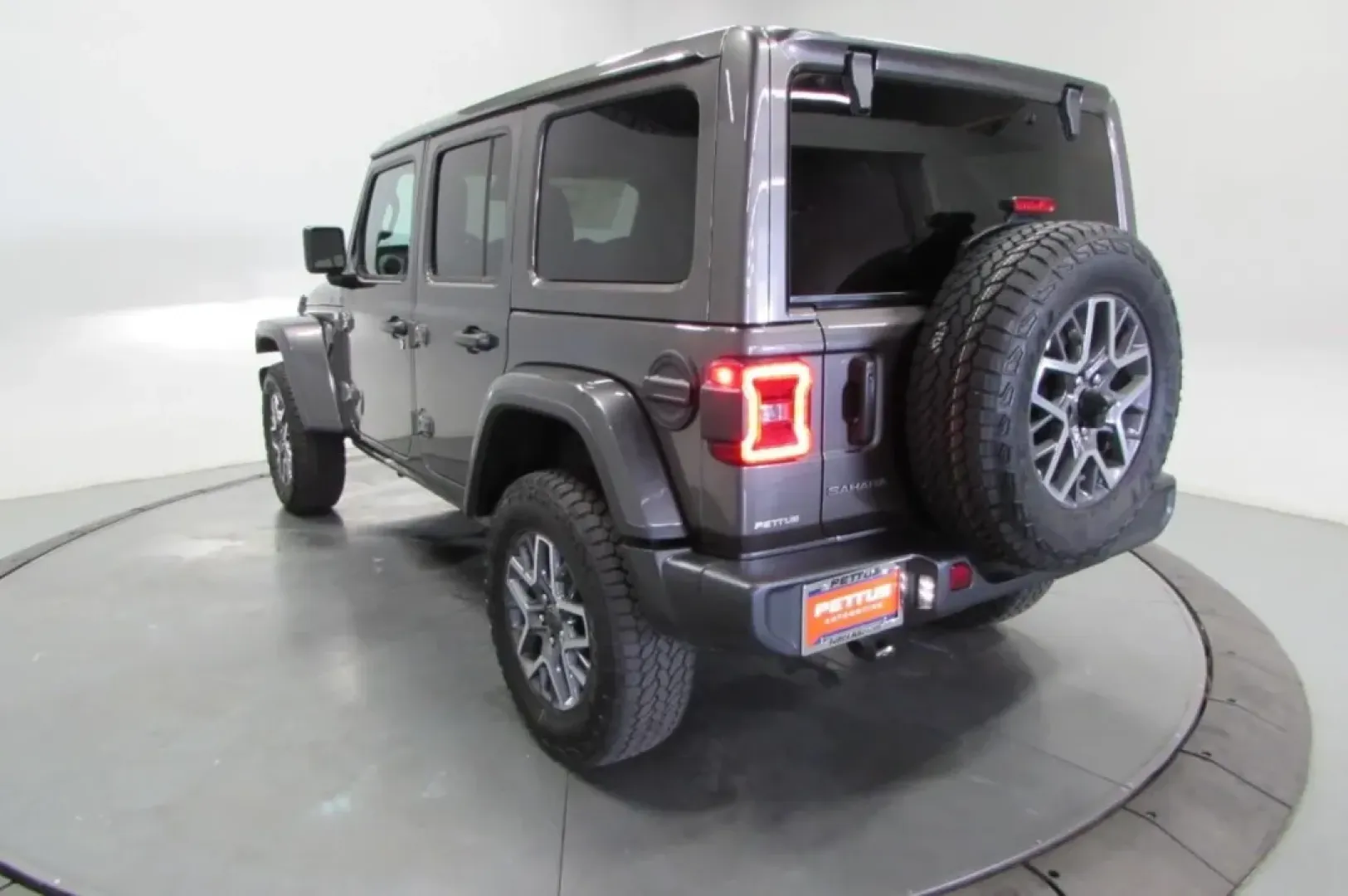 2025 /Black Jeep Wrangler Sahara (1C4PJXENXSW) with an Other engine, Automatic transmission, located at 12830 Highway 21, De Soto, MO, 63020, (636) 337-7777, 38.153099, -90.573624 - Are you ready to elevate your weekend adventures and daily commutes? Look no further than this stunning 2025 Jeep Wrangler Sahara, available now at Pettus CDJR DeSoto. Perfectly designed for those who crave off-road escapades and a rugged lifestyle, this versatile SUV is your ticket to unforgettable - Photo#17