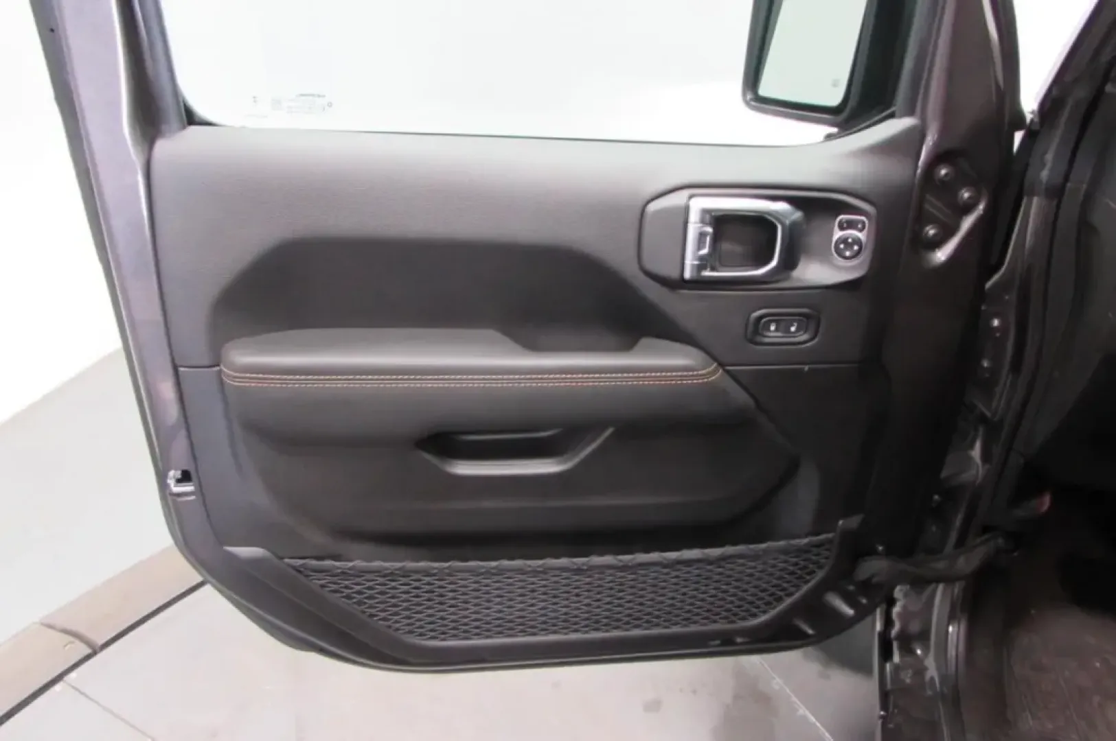 2025 /Black Jeep Wrangler Sahara (1C4PJXENXSW) with an Other engine, Automatic transmission, located at 12830 Highway 21, De Soto, MO, 63020, (636) 337-7777, 38.153099, -90.573624 - Are you ready to elevate your weekend adventures and daily commutes? Look no further than this stunning 2025 Jeep Wrangler Sahara, available now at Pettus CDJR DeSoto. Perfectly designed for those who crave off-road escapades and a rugged lifestyle, this versatile SUV is your ticket to unforgettable - Photo#23