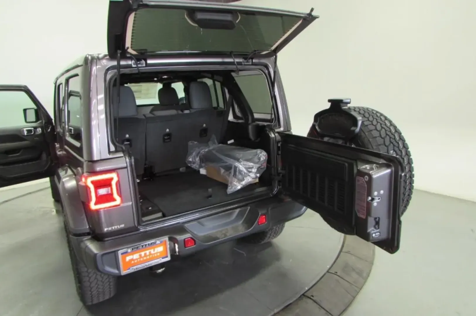 2025 /Black Jeep Wrangler Sahara (1C4PJXENXSW) with an Other engine, Automatic transmission, located at 12830 Highway 21, De Soto, MO, 63020, (636) 337-7777, 38.153099, -90.573624 - Are you ready to elevate your weekend adventures and daily commutes? Look no further than this stunning 2025 Jeep Wrangler Sahara, available now at Pettus CDJR DeSoto. Perfectly designed for those who crave off-road escapades and a rugged lifestyle, this versatile SUV is your ticket to unforgettable - Photo#38