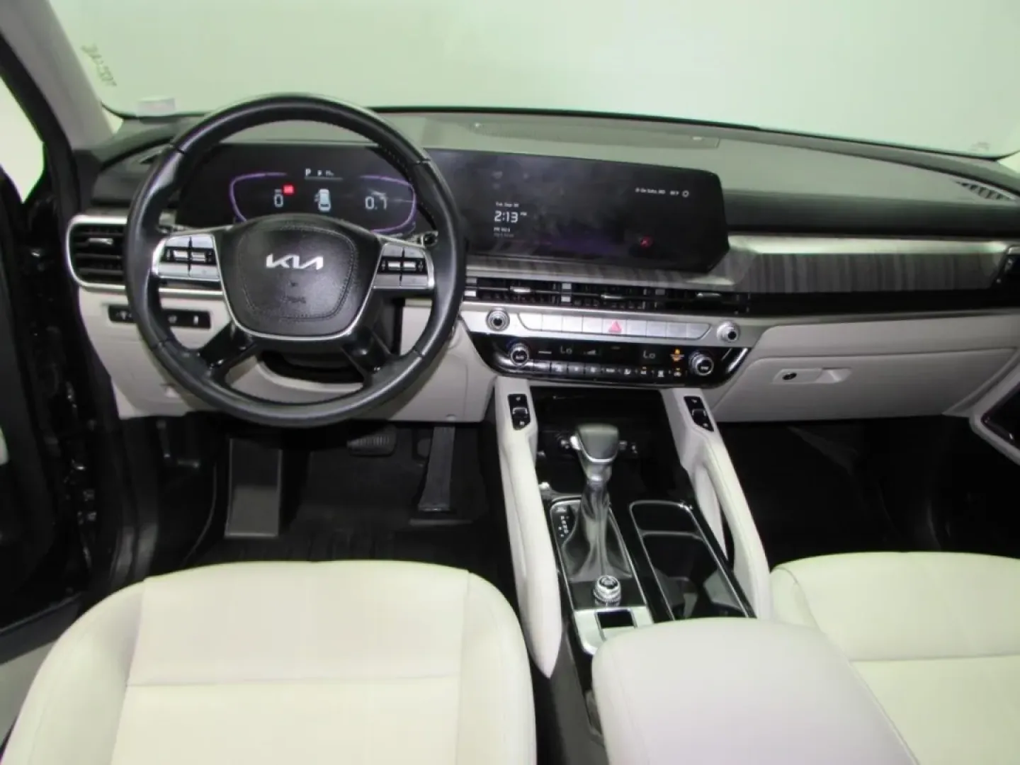 2023 /Gray Kia Telluride EX (5XYP34GC6PG) with an Other engine, Automatic transmission, located at 12836 Highway 21, De Soto, MO, 63020, (636) 337-7777, 38.151867, -90.575615 - **Experience the Perfect Blend of Family Comfort and Adventure with the 2023 Kia Telluride EX!**<br /> <br /> Are you searching for a vehicle that seamlessly combines family-friendly features with the thrill of weekend adventures? Look no further! The 2023 Kia Telluride EX is designed for those who - Photo#22