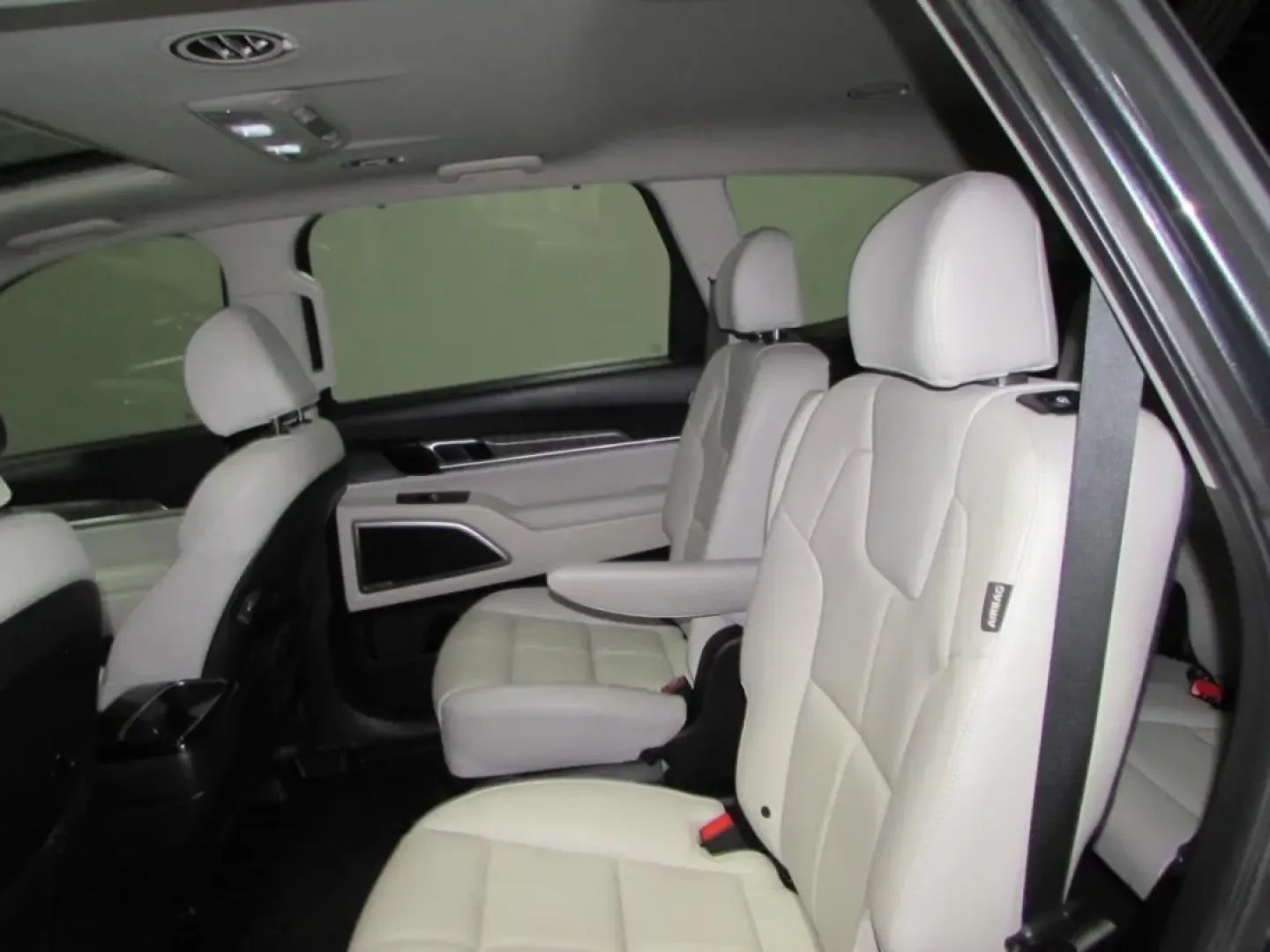 2023 /Gray Kia Telluride EX (5XYP34GC6PG) with an Other engine, Automatic transmission, located at 12836 Highway 21, De Soto, MO, 63020, (636) 337-7777, 38.151867, -90.575615 - **Experience the Perfect Blend of Family Comfort and Adventure with the 2023 Kia Telluride EX!**<br /> <br /> Are you searching for a vehicle that seamlessly combines family-friendly features with the thrill of weekend adventures? Look no further! The 2023 Kia Telluride EX is designed for those who - Photo#24
