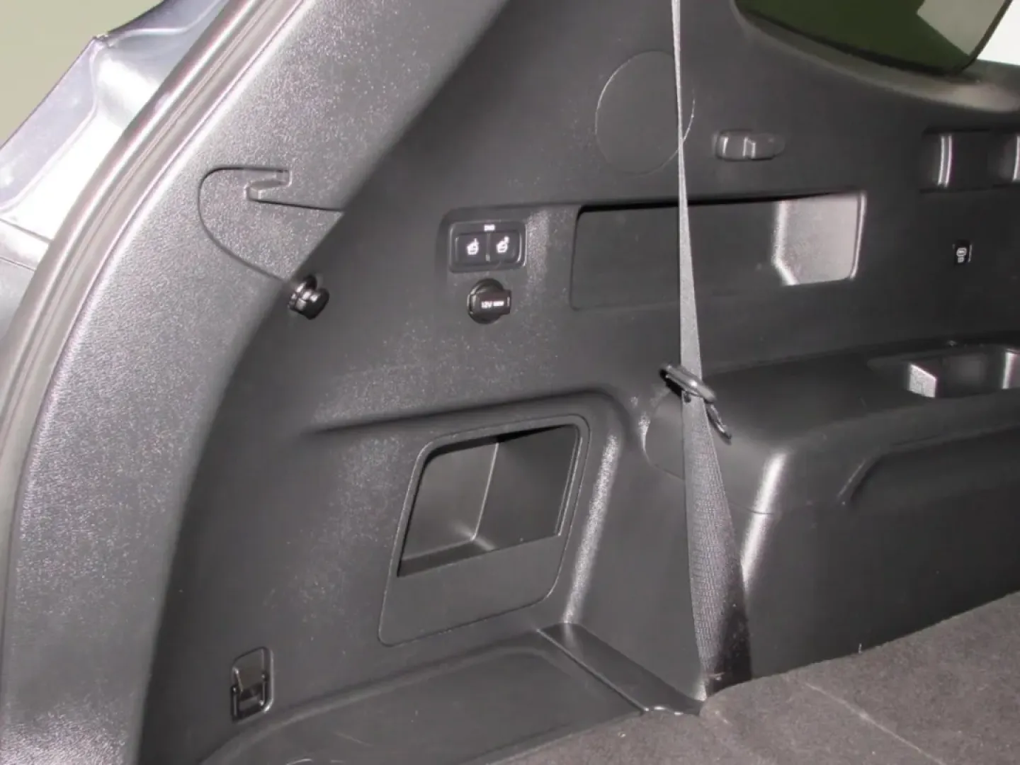 2023 /Gray Kia Telluride EX (5XYP34GC6PG) with an Other engine, Automatic transmission, located at 12836 Highway 21, De Soto, MO, 63020, (636) 337-7777, 38.151867, -90.575615 - **Experience the Perfect Blend of Family Comfort and Adventure with the 2023 Kia Telluride EX!**<br /> <br /> Are you searching for a vehicle that seamlessly combines family-friendly features with the thrill of weekend adventures? Look no further! The 2023 Kia Telluride EX is designed for those who - Photo#31