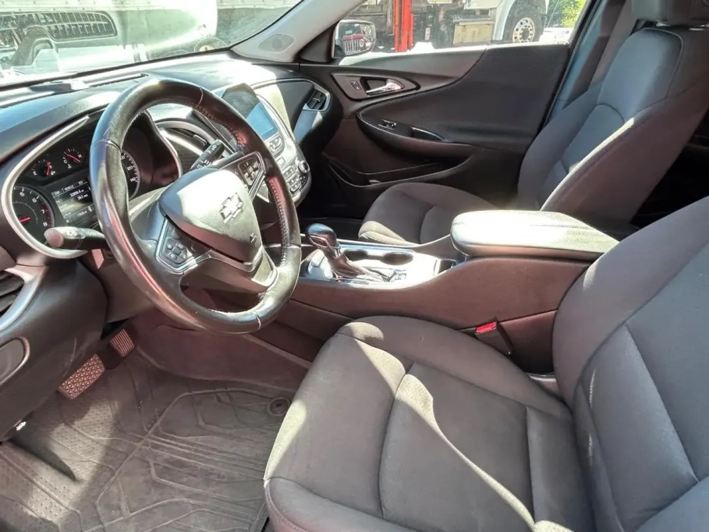 2022 /Jet Black Cloth Chevrolet Malibu LT (1G1ZD5ST5NF) with an 1.5L turbo DOHC 4-cylinder DI engine, Automatic transmission, located at 970 Woodlawn Dr., Farmington, MO, 63640, (573) 431-7800, 37.825642, -90.468674 - Discover the perfect blend of style, efficiency, and comfort with this **2022 Chevrolet Malibu LT**, available now at **Pettus CDJR Farmington**. Whether you're commuting to work, running errands around the vibrant streets of Farmington, or planning weekend trips to nearby attractions, this sedan is - Photo#11