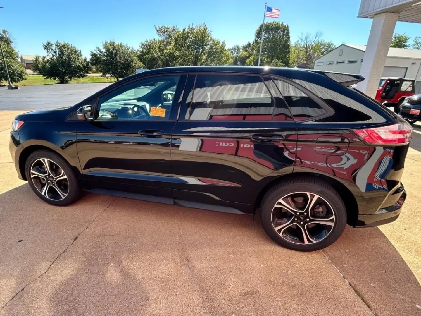 2023 /Ebony Leather Trimmed Ford Edge ST (2FMPK4AP5PB) with an 2.7L V6 EcoBoost engine, Automatic transmission, located at 970 Woodlawn Dr., Farmington, MO, 63640, (573) 431-7800, 37.825642, -90.468674 - Experience life on the go with style and comfort in this impressive 2023 Ford Edge ST, available now at Pettus CDJR Farmington. Located at 970 Woodlawn Drive in Farmington, MO, our dealership specializes in quality used vehicles, providing an extensive selection of affordable used cars perfect for e - Photo#3