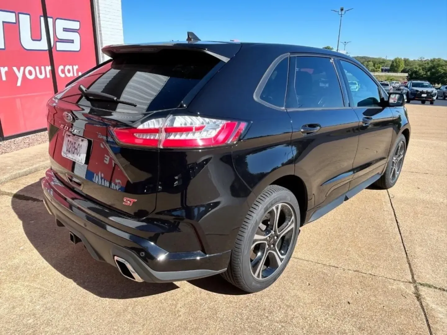 2023 /Ebony Leather Trimmed Ford Edge ST (2FMPK4AP5PB) with an 2.7L V6 EcoBoost engine, Automatic transmission, located at 970 Woodlawn Dr., Farmington, MO, 63640, (573) 431-7800, 37.825642, -90.468674 - Experience life on the go with style and comfort in this impressive 2023 Ford Edge ST, available now at Pettus CDJR Farmington. Located at 970 Woodlawn Drive in Farmington, MO, our dealership specializes in quality used vehicles, providing an extensive selection of affordable used cars perfect for e - Photo#6