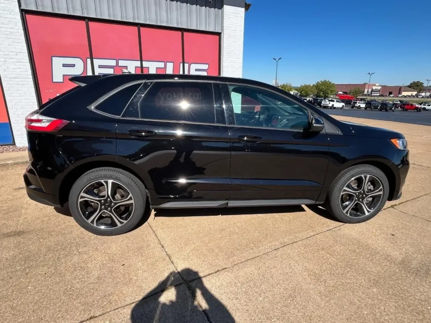2023 /Ebony Leather Trimmed Ford Edge ST (2FMPK4AP5PB) with an 2.7L V6 EcoBoost engine, Automatic transmission, located at 970 Woodlawn Dr., Farmington, MO, 63640, (573) 431-7800, 37.825642, -90.468674 - Experience life on the go with style and comfort in this impressive 2023 Ford Edge ST, available now at Pettus CDJR Farmington. Located at 970 Woodlawn Drive in Farmington, MO, our dealership specializes in quality used vehicles, providing an extensive selection of affordable used cars perfect for e - Photo#7