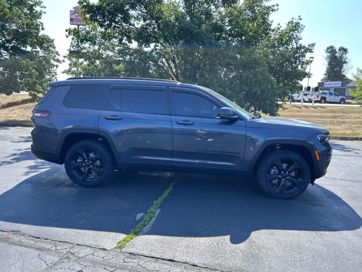2024 /Global Black Leather Trimmed Jeep Grand Cherokee Altitude X (1C4RJKAG4R8) with an 3.6L V6 24V VVT UPG I engine, located at 970 Woodlawn Dr., Farmington, MO, 63640, (573) 431-7800, 37.825642, -90.468674 - **Adventure Awaits with the 2024 Jeep Grand Cherokee L at Pettus CDJR Farmington!**<br /> <br /> Are you ready to elevate your lifestyle and embrace the great outdoors? For those who thrive on weekend adventures or need a reliable vehicle for daily commutes, the 2024 Jeep Grand Cherokee L is the per - Photo#1