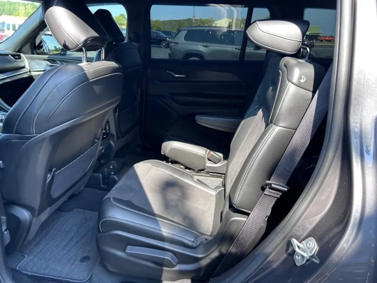 2024 /Global Black Leather Trimmed Jeep Grand Cherokee Altitude X (1C4RJKAG4R8) with an 3.6L V6 24V VVT UPG I engine, located at 970 Woodlawn Dr., Farmington, MO, 63640, (573) 431-7800, 37.825642, -90.468674 - **Adventure Awaits with the 2024 Jeep Grand Cherokee L at Pettus CDJR Farmington!**<br /> <br /> Are you ready to elevate your lifestyle and embrace the great outdoors? For those who thrive on weekend adventures or need a reliable vehicle for daily commutes, the 2024 Jeep Grand Cherokee L is the per - Photo#10