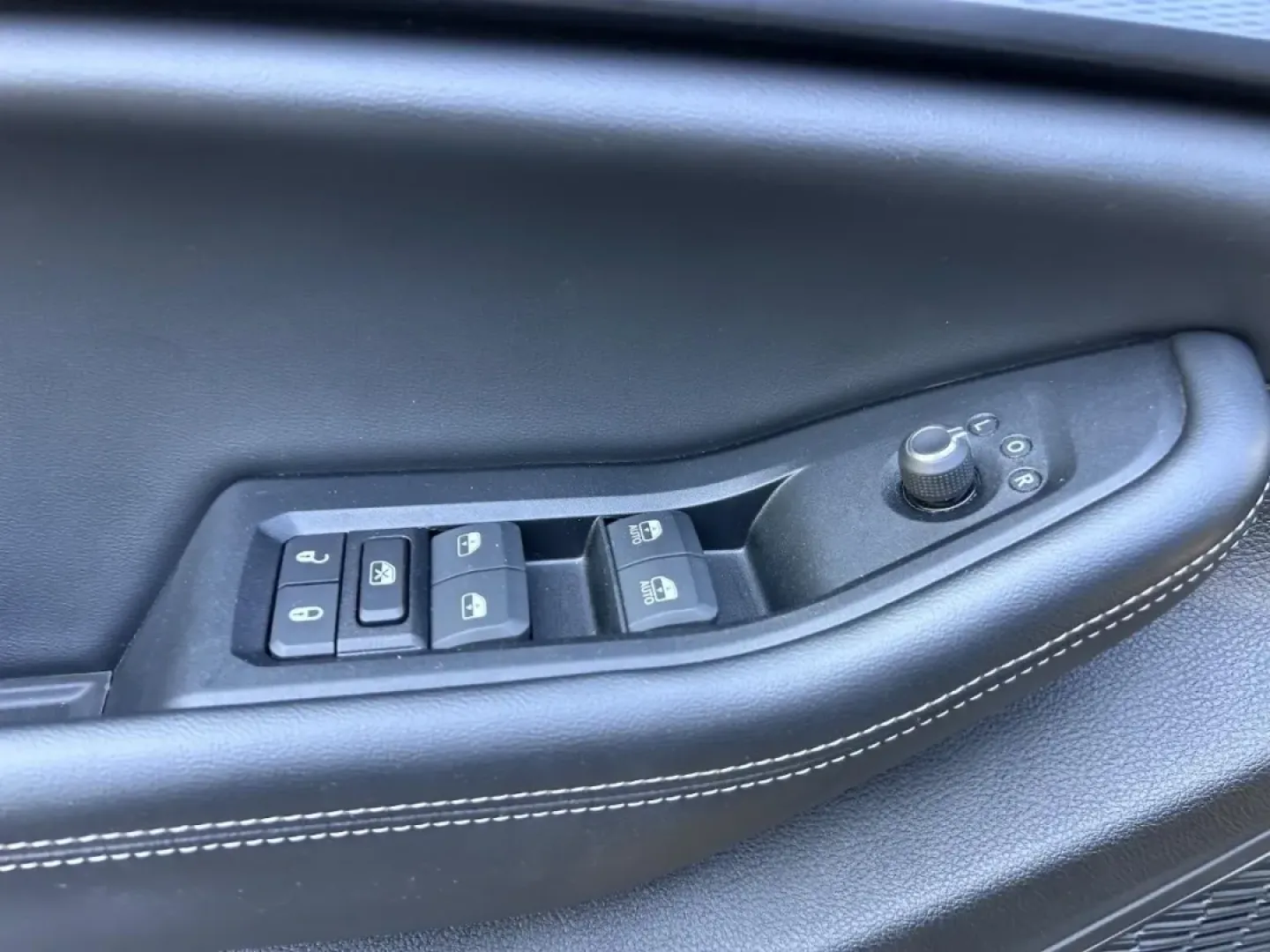 2024 /Global Black Leather Trimmed Jeep Grand Cherokee Altitude X (1C4RJKAG4R8) with an 3.6L V6 24V VVT UPG I engine, located at 970 Woodlawn Dr., Farmington, MO, 63640, (573) 431-7800, 37.825642, -90.468674 - **Adventure Awaits with the 2024 Jeep Grand Cherokee L at Pettus CDJR Farmington!**<br /> <br /> Are you ready to elevate your lifestyle and embrace the great outdoors? For those who thrive on weekend adventures or need a reliable vehicle for daily commutes, the 2024 Jeep Grand Cherokee L is the per - Photo#21