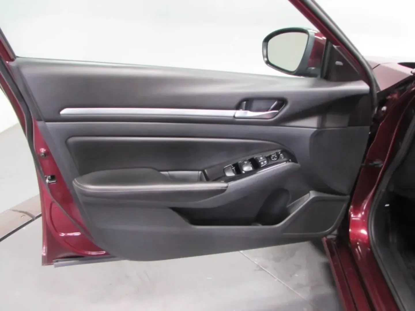 2023 /Charcoal Nissan Altima 2.5 SV (1N4BL4DV7PN) with an Other engine, Automatic transmission, located at 12830 Highway 21, De Soto, MO, 63020, (636) 337-7777, 38.153099, -90.573624 - **Discover the Perfect Sedan for Your Daily Adventures: The 2023 Nissan Altima at Pettus CDJR DeSoto!**<br /> <br /> Are you seeking an affordable, reliable vehicle that can effortlessly transition from bustling commutes to weekend getaways? Look no further than this stunning 2023 Nissan Altima at P - Photo#9