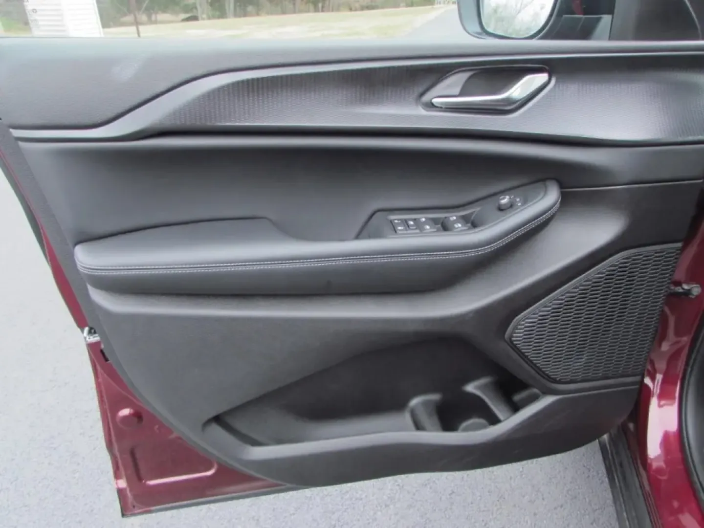 2025 /Black Jeep Grand Cherokee Laredo X (1C4RJHAGXS8) with an Other engine, Automatic transmission, located at 12830 Highway 21, De Soto, MO, 63020, (636) 337-7777, 38.153099, -90.573624 - ### Discover Adventure with the 2025 Jeep Grand Cherokee at Pettus CDJR DeSoto!<br /> <br /> Are you ready to elevate your driving experience? Whether you're seeking a rugged companion for weekend adventures or a reliable SUV for daily commuting, the 2025 Jeep Grand Cherokee is designed to fit your - Photo#10