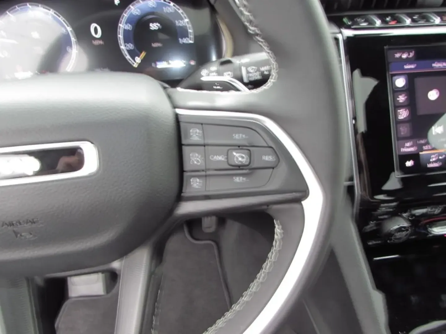 2025 /Black Jeep Grand Cherokee Laredo X (1C4RJHAGXS8) with an Other engine, Automatic transmission, located at 12830 Highway 21, De Soto, MO, 63020, (636) 337-7777, 38.153099, -90.573624 - ### Discover Adventure with the 2025 Jeep Grand Cherokee at Pettus CDJR DeSoto!<br /> <br /> Are you ready to elevate your driving experience? Whether you're seeking a rugged companion for weekend adventures or a reliable SUV for daily commuting, the 2025 Jeep Grand Cherokee is designed to fit your - Photo#17