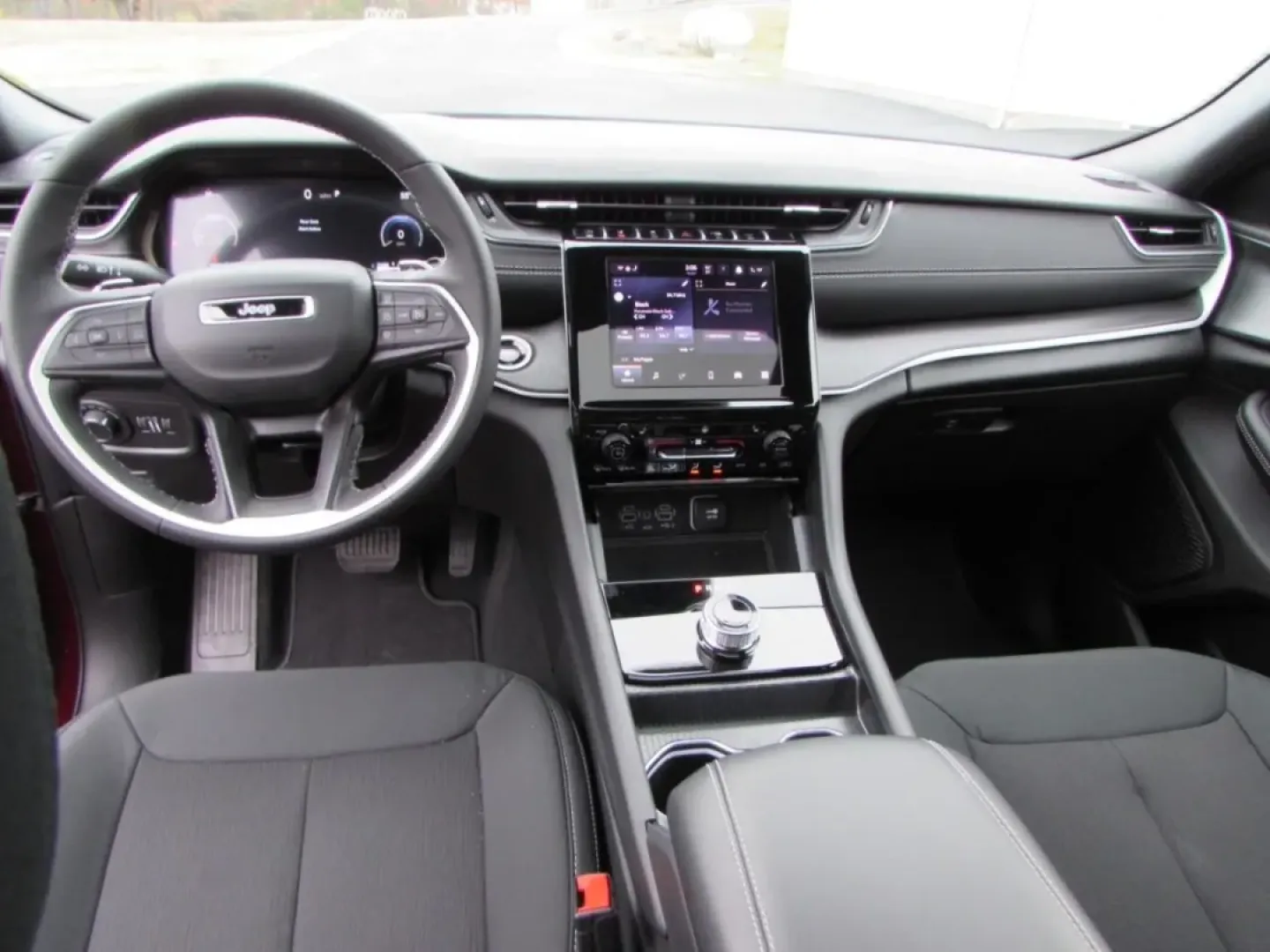 2025 /Black Jeep Grand Cherokee Laredo X (1C4RJHAGXS8) with an Other engine, Automatic transmission, located at 12830 Highway 21, De Soto, MO, 63020, (636) 337-7777, 38.153099, -90.573624 - ### Discover Adventure with the 2025 Jeep Grand Cherokee at Pettus CDJR DeSoto!<br /> <br /> Are you ready to elevate your driving experience? Whether you're seeking a rugged companion for weekend adventures or a reliable SUV for daily commuting, the 2025 Jeep Grand Cherokee is designed to fit your - Photo#22