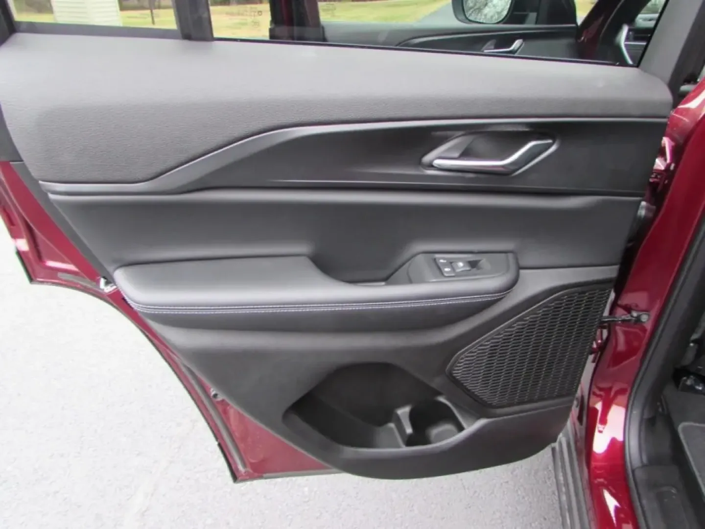 2025 /Black Jeep Grand Cherokee Laredo X (1C4RJHAGXS8) with an Other engine, Automatic transmission, located at 12830 Highway 21, De Soto, MO, 63020, (636) 337-7777, 38.153099, -90.573624 - ### Discover Adventure with the 2025 Jeep Grand Cherokee at Pettus CDJR DeSoto!<br /> <br /> Are you ready to elevate your driving experience? Whether you're seeking a rugged companion for weekend adventures or a reliable SUV for daily commuting, the 2025 Jeep Grand Cherokee is designed to fit your - Photo#23