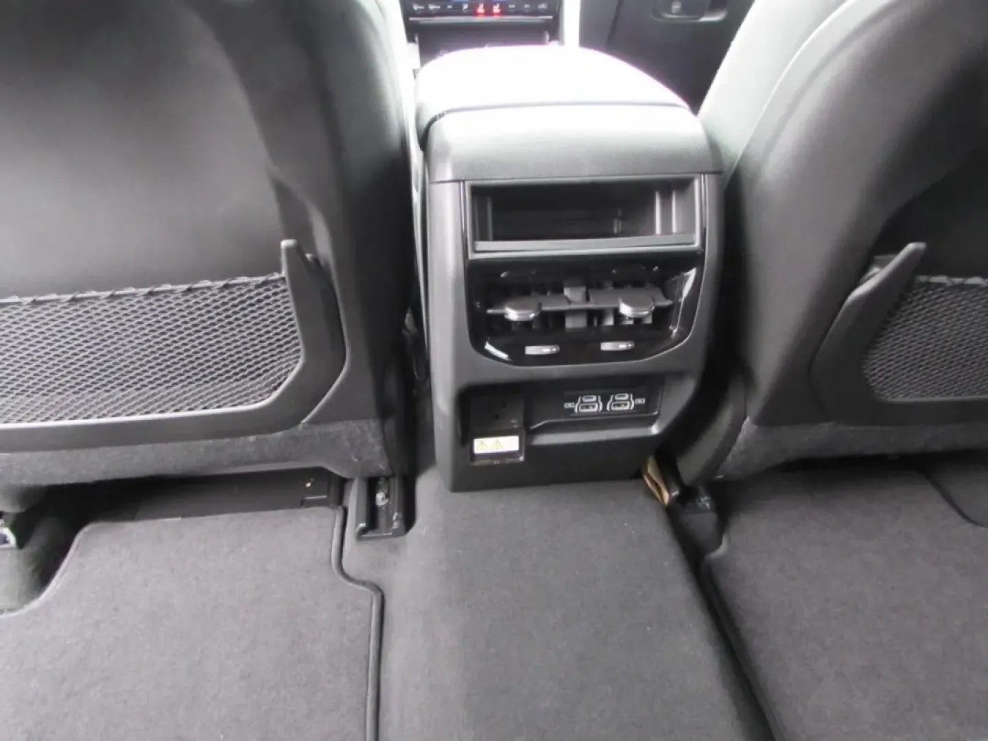 2025 /Black Jeep Grand Cherokee Laredo X (1C4RJHAGXS8) with an Other engine, Automatic transmission, located at 12830 Highway 21, De Soto, MO, 63020, (636) 337-7777, 38.153099, -90.573624 - ### Discover Adventure with the 2025 Jeep Grand Cherokee at Pettus CDJR DeSoto!<br /> <br /> Are you ready to elevate your driving experience? Whether you're seeking a rugged companion for weekend adventures or a reliable SUV for daily commuting, the 2025 Jeep Grand Cherokee is designed to fit your - Photo#25