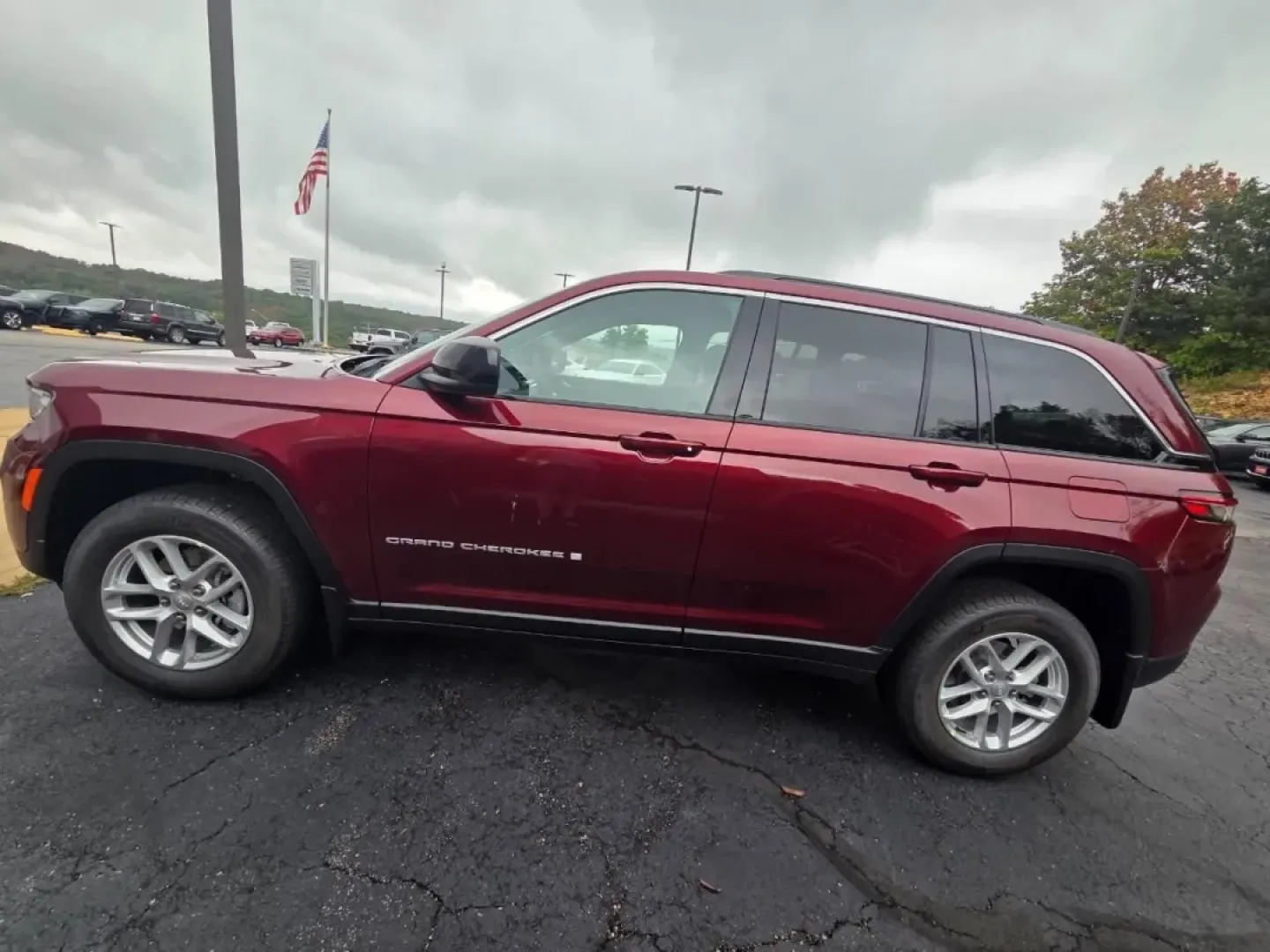 2025 /Black Jeep Grand Cherokee Laredo X (1C4RJHAGXS8) with an Other engine, Automatic transmission, located at 12830 Highway 21, De Soto, MO, 63020, (636) 337-7777, 38.153099, -90.573624 - ### Discover Adventure with the 2025 Jeep Grand Cherokee at Pettus CDJR DeSoto!<br /> <br /> Are you ready to elevate your driving experience? Whether you're seeking a rugged companion for weekend adventures or a reliable SUV for daily commuting, the 2025 Jeep Grand Cherokee is designed to fit your - Photo#2