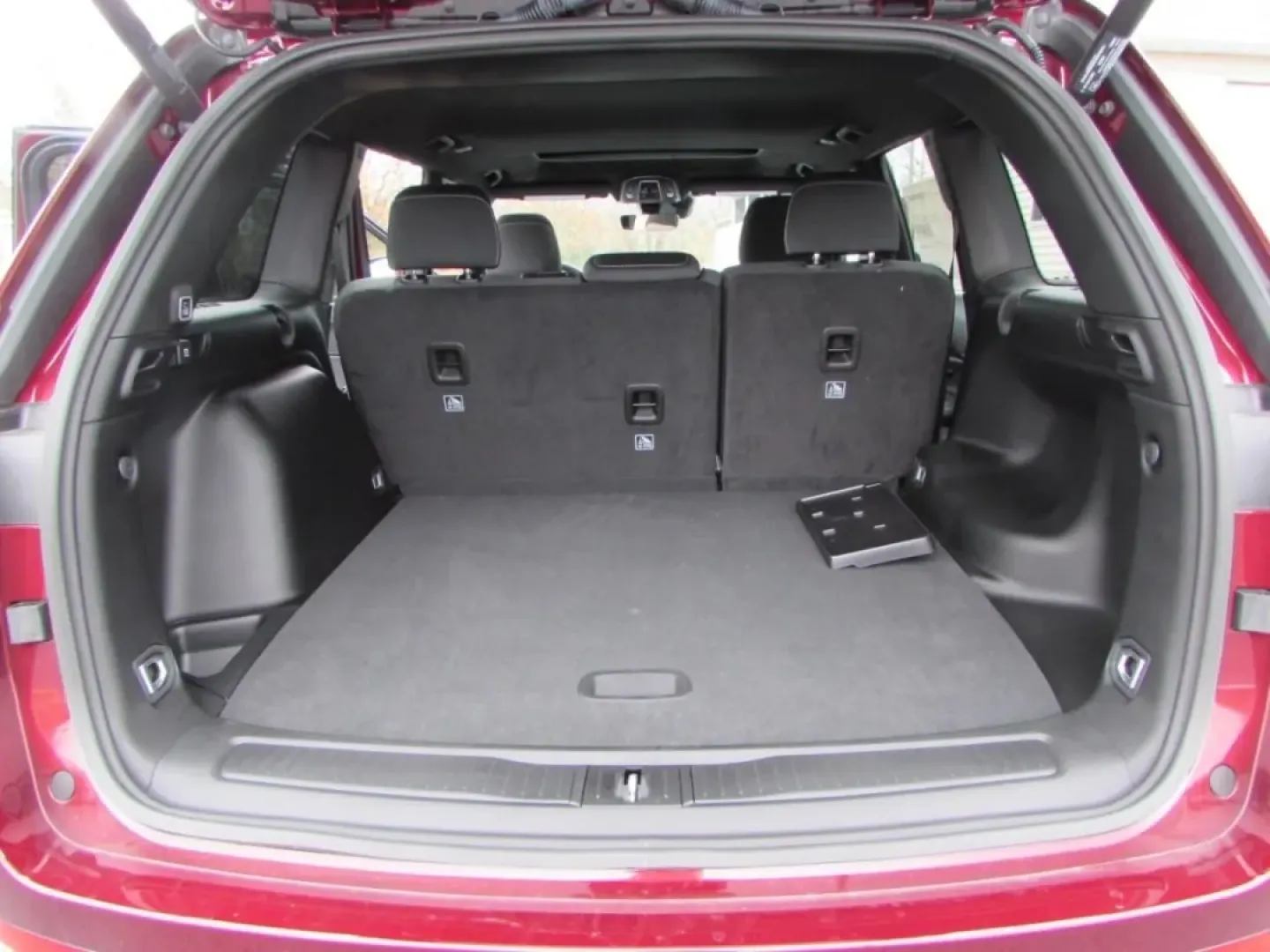 2025 /Black Jeep Grand Cherokee Laredo X (1C4RJHAGXS8) with an Other engine, Automatic transmission, located at 12830 Highway 21, De Soto, MO, 63020, (636) 337-7777, 38.153099, -90.573624 - ### Discover Adventure with the 2025 Jeep Grand Cherokee at Pettus CDJR DeSoto!<br /> <br /> Are you ready to elevate your driving experience? Whether you're seeking a rugged companion for weekend adventures or a reliable SUV for daily commuting, the 2025 Jeep Grand Cherokee is designed to fit your - Photo#26