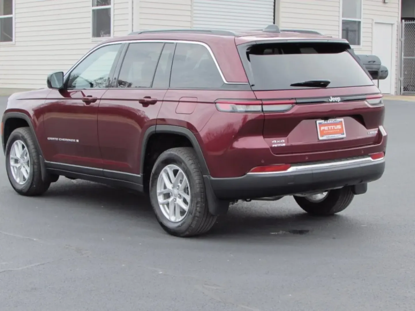 2025 /Black Jeep Grand Cherokee Laredo X (1C4RJHAGXS8) with an Other engine, Automatic transmission, located at 12830 Highway 21, De Soto, MO, 63020, (636) 337-7777, 38.153099, -90.573624 - ### Discover Adventure with the 2025 Jeep Grand Cherokee at Pettus CDJR DeSoto!<br /> <br /> Are you ready to elevate your driving experience? Whether you're seeking a rugged companion for weekend adventures or a reliable SUV for daily commuting, the 2025 Jeep Grand Cherokee is designed to fit your - Photo#4