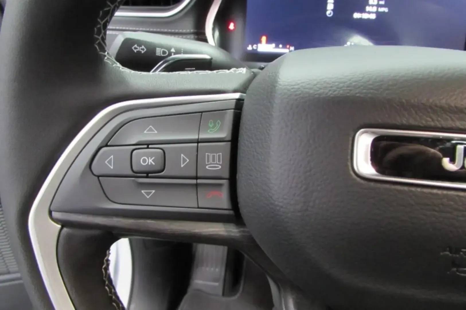 2025 /Global Black Jeep Grand Cherokee Limited (1C4RJHBG6SC) with an Other engine, located at 12830 Highway 21, De Soto, MO, 63020, (636) 337-7777, 38.153099, -90.573624 - **Discover the Freedom of Adventure with the 2025 Jeep Grand Cherokee at Pettus CDJR DeSoto!**<br /> <br /> Are you ready to elevate your lifestyle with a vehicle that's designed for both everyday practicality and weekend escapades? The 2025 Jeep Grand Cherokee Limited is your perfect companion for - Photo#15