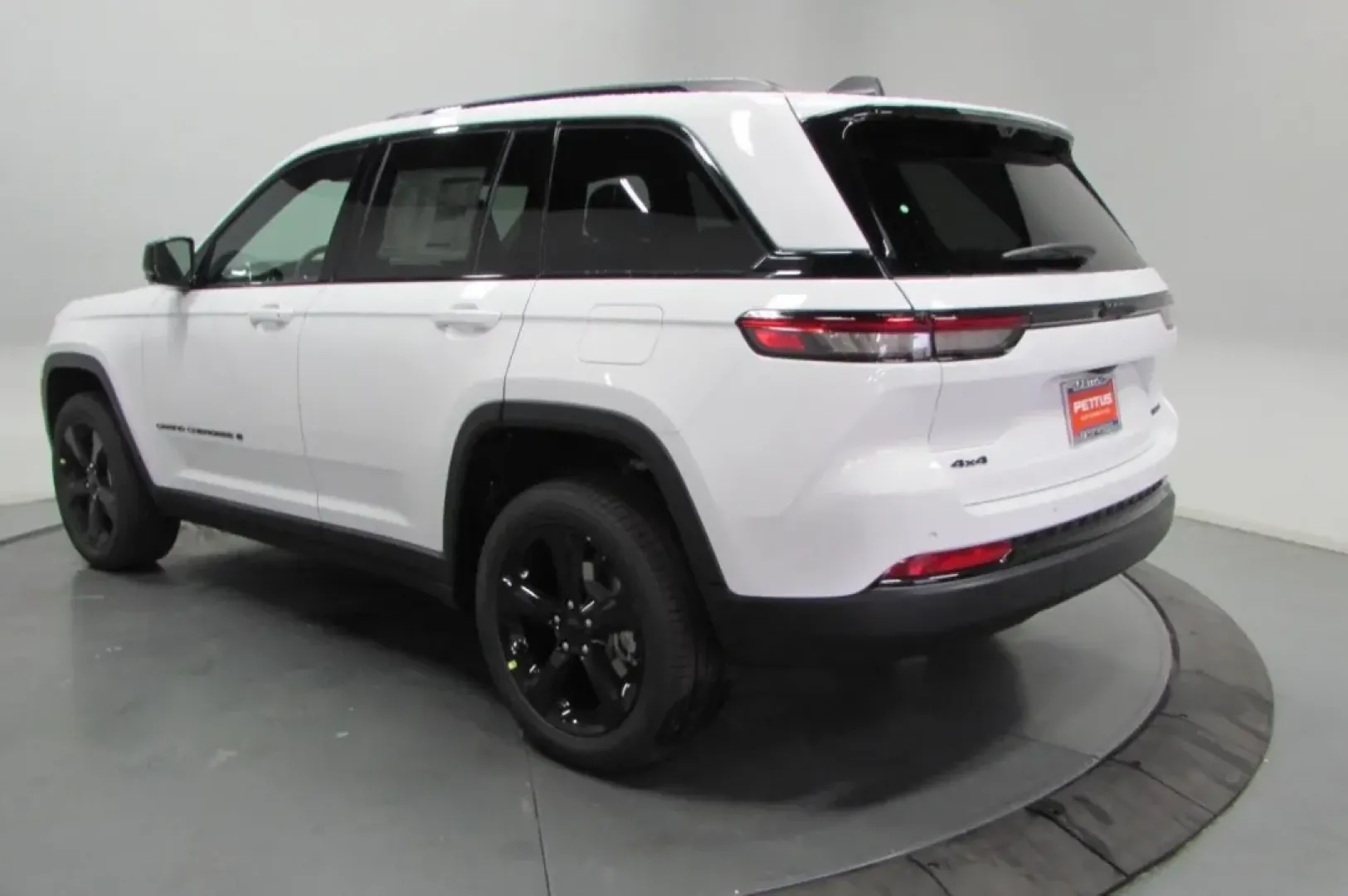 2025 /Global Black Jeep Grand Cherokee Limited (1C4RJHBG6SC) with an Other engine, located at 12830 Highway 21, De Soto, MO, 63020, (636) 337-7777, 38.153099, -90.573624 - **Discover the Freedom of Adventure with the 2025 Jeep Grand Cherokee at Pettus CDJR DeSoto!**<br /> <br /> Are you ready to elevate your lifestyle with a vehicle that's designed for both everyday practicality and weekend escapades? The 2025 Jeep Grand Cherokee Limited is your perfect companion for - Photo#5