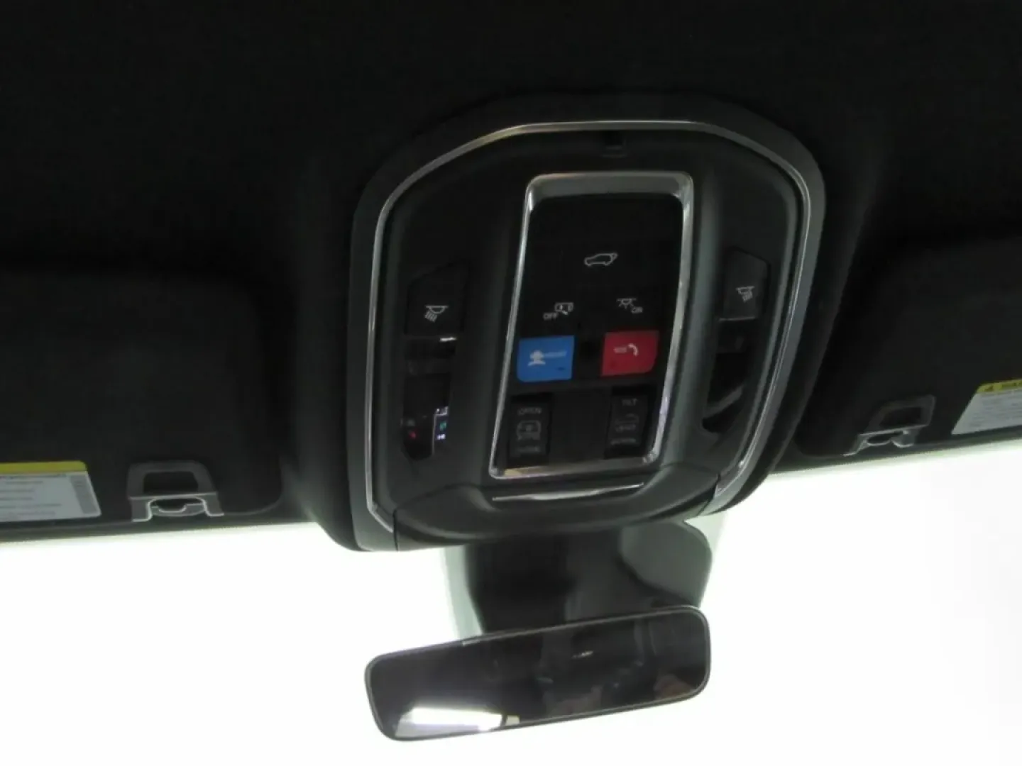 2025 /Global Black Jeep Grand Cherokee Altitude X (1C4RJKAG9S8) with an Other engine, Automatic transmission, located at 12830 Highway 21, De Soto, MO, 63020, (636) 337-7777, 38.153099, -90.573624 - **Adventure Awaits: Discover the 2025 Jeep Grand Cherokee at Pettus CDJR DeSoto**<br /> <br /> Are you ready to elevate your lifestyle with a vehicle that perfectly balances rugged capability and refined comfort? Look no further than the stunning 2025 Jeep Grand Cherokee, available now at Pettus CDJ - Photo#14
