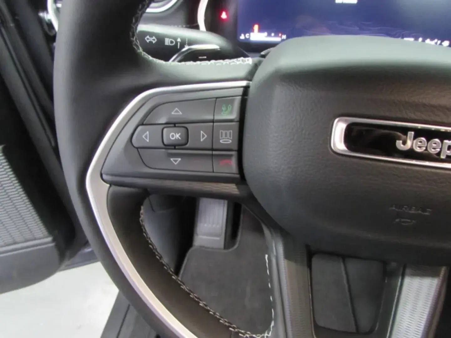 2025 /Global Black Jeep Grand Cherokee Altitude X (1C4RJKAG9S8) with an Other engine, Automatic transmission, located at 12830 Highway 21, De Soto, MO, 63020, (636) 337-7777, 38.153099, -90.573624 - **Adventure Awaits: Discover the 2025 Jeep Grand Cherokee at Pettus CDJR DeSoto**<br /> <br /> Are you ready to elevate your lifestyle with a vehicle that perfectly balances rugged capability and refined comfort? Look no further than the stunning 2025 Jeep Grand Cherokee, available now at Pettus CDJ - Photo#17