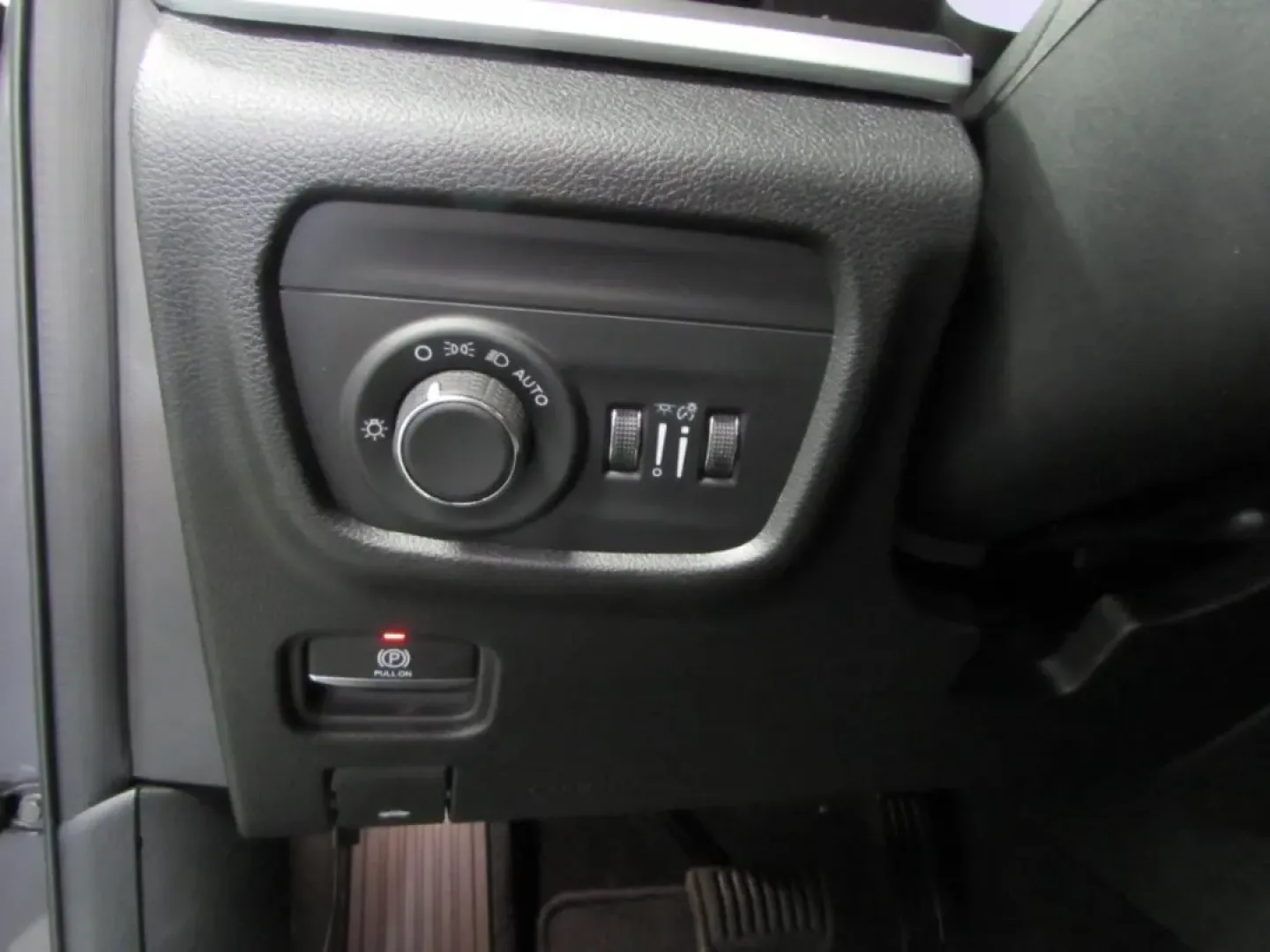 2025 /Global Black Jeep Grand Cherokee Altitude X (1C4RJKAG9S8) with an Other engine, Automatic transmission, located at 12830 Highway 21, De Soto, MO, 63020, (636) 337-7777, 38.153099, -90.573624 - **Adventure Awaits: Discover the 2025 Jeep Grand Cherokee at Pettus CDJR DeSoto**<br /> <br /> Are you ready to elevate your lifestyle with a vehicle that perfectly balances rugged capability and refined comfort? Look no further than the stunning 2025 Jeep Grand Cherokee, available now at Pettus CDJ - Photo#19