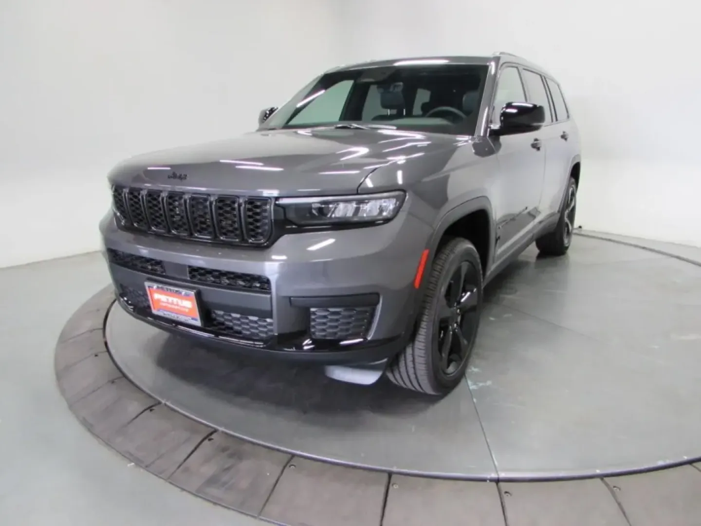 2025 /Global Black Jeep Grand Cherokee Altitude X (1C4RJKAG9S8) with an Other engine, Automatic transmission, located at 12830 Highway 21, De Soto, MO, 63020, (636) 337-7777, 38.153099, -90.573624 - **Adventure Awaits: Discover the 2025 Jeep Grand Cherokee at Pettus CDJR DeSoto**<br /> <br /> Are you ready to elevate your lifestyle with a vehicle that perfectly balances rugged capability and refined comfort? Look no further than the stunning 2025 Jeep Grand Cherokee, available now at Pettus CDJ - Photo#29