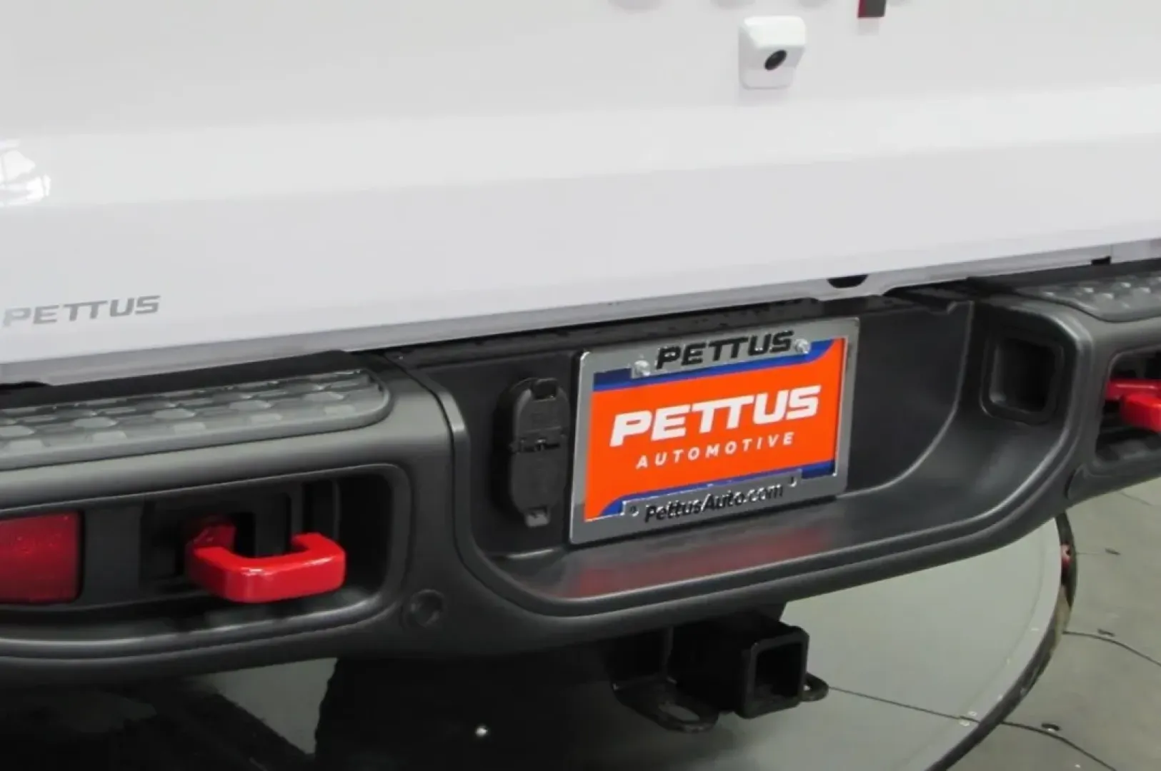 2025 /Black Jeep Gladiator Rubicon (1C6RJTBG1SL) with an Other engine, Automatic transmission, located at 12830 Highway 21, De Soto, MO, 63020, (636) 337-7777, 38.153099, -90.573624 - **Adventure Awaits with the 2025 Jeep Gladiator at Pettus CDJR DeSoto!**<br /> <br /> Are you ready to embrace the great outdoors? The 2025 Jeep Gladiator is your perfect companion for weekend adventures, family outings, and everything in between. With its rugged design and exceptional capabilities, - Photo#11