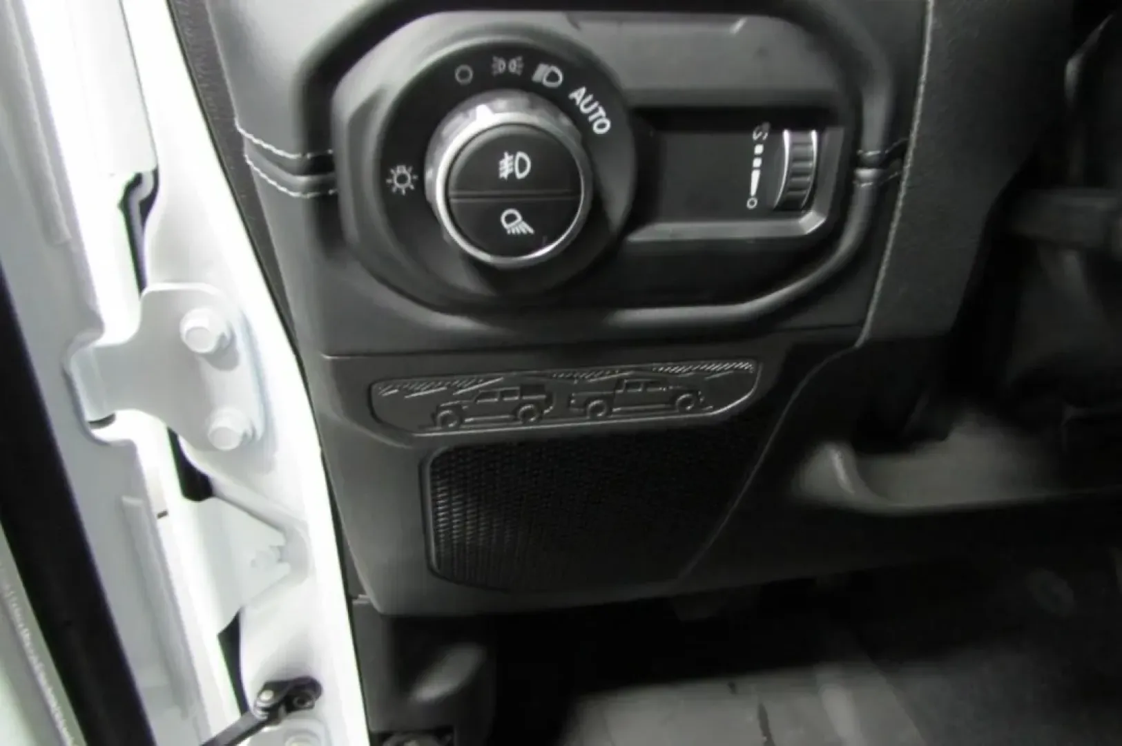 2025 /Black Jeep Gladiator Rubicon (1C6RJTBG1SL) with an Other engine, Automatic transmission, located at 12830 Highway 21, De Soto, MO, 63020, (636) 337-7777, 38.153099, -90.573624 - **Adventure Awaits with the 2025 Jeep Gladiator at Pettus CDJR DeSoto!**<br /> <br /> Are you ready to embrace the great outdoors? The 2025 Jeep Gladiator is your perfect companion for weekend adventures, family outings, and everything in between. With its rugged design and exceptional capabilities, - Photo#15